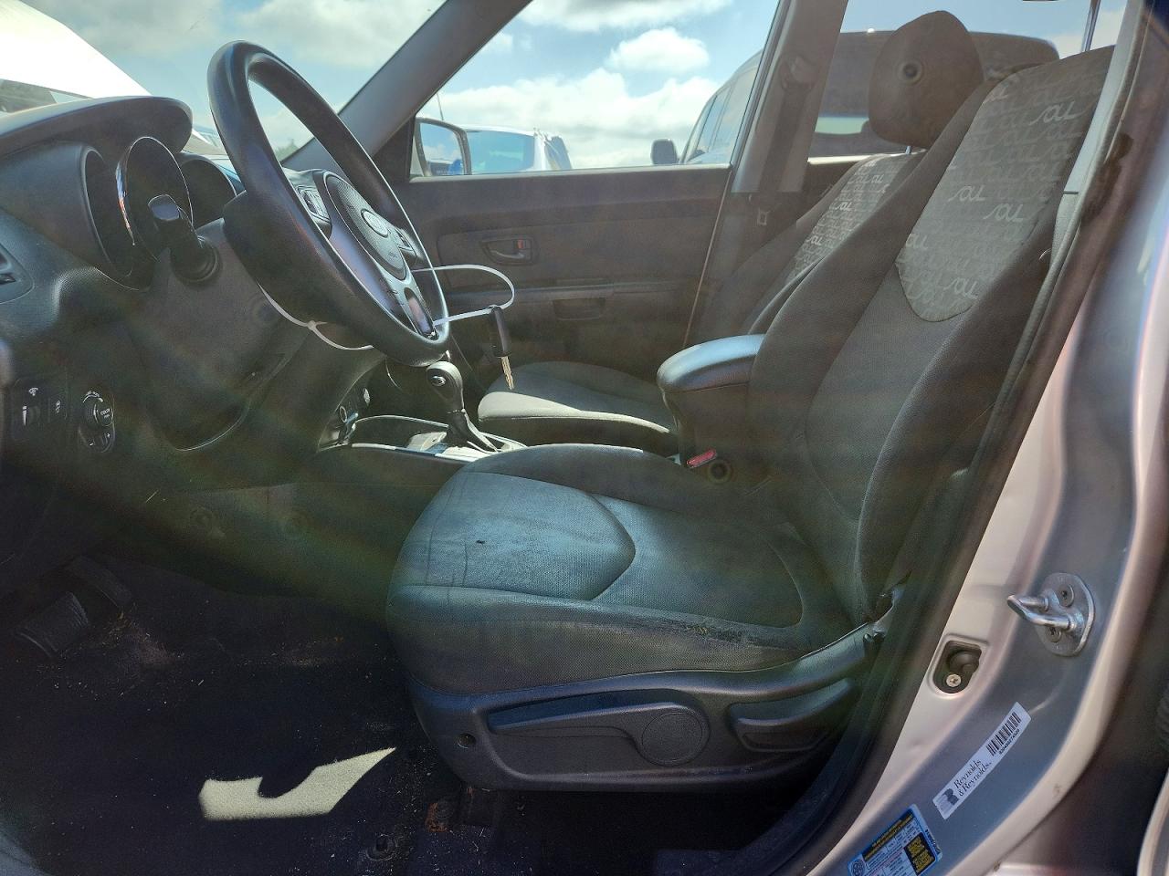 2011 Kia Soul + Silver vin: KNDJT2A24B7262802