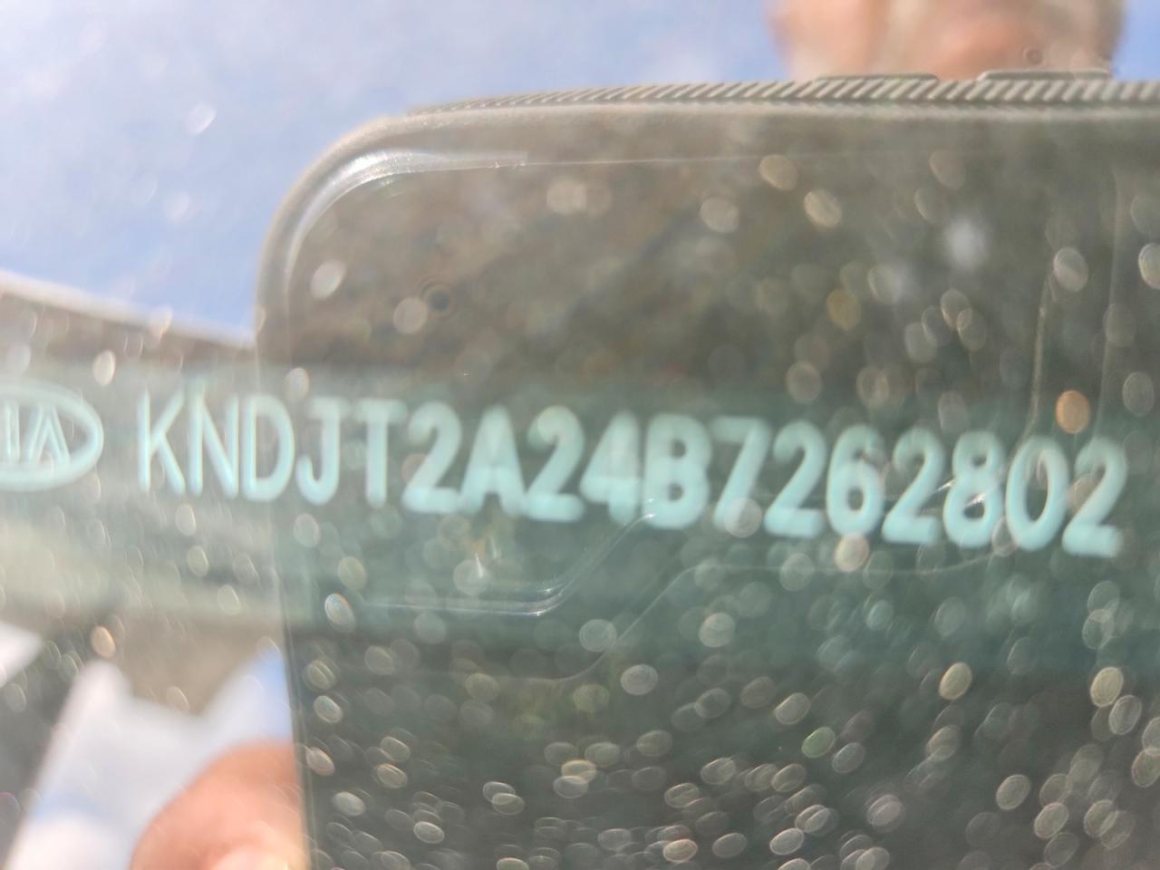 2011 Kia Soul + Silver vin: KNDJT2A24B7262802