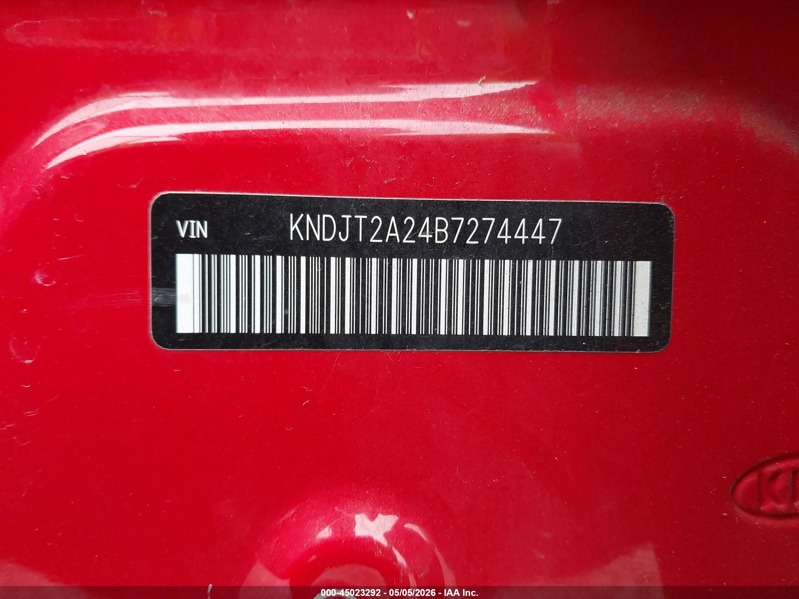 2011 Kia Soul + Red vin: KNDJT2A24B7274447