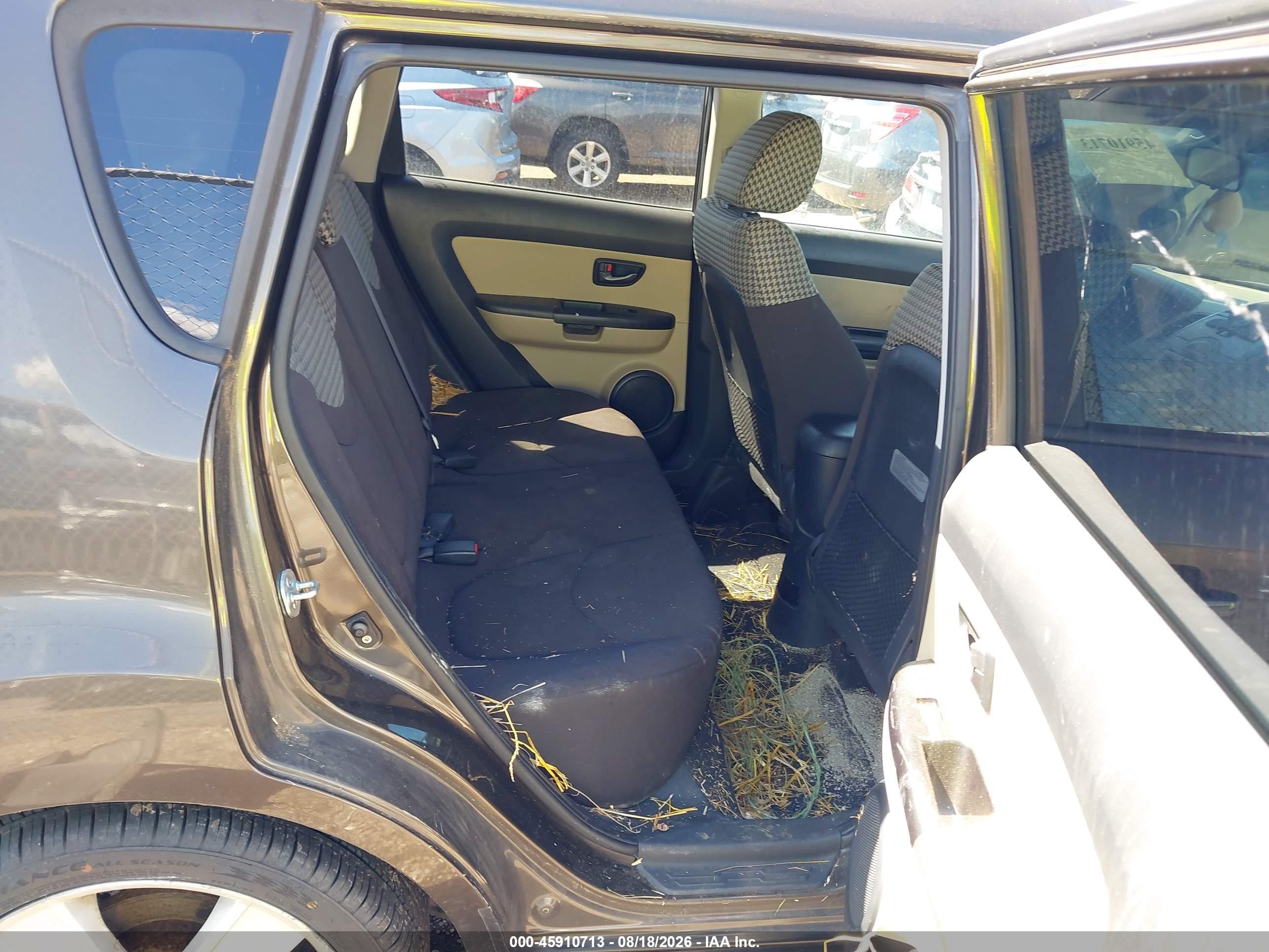 2011 Kia Soul ! Brown vin: KNDJT2A24B7297517