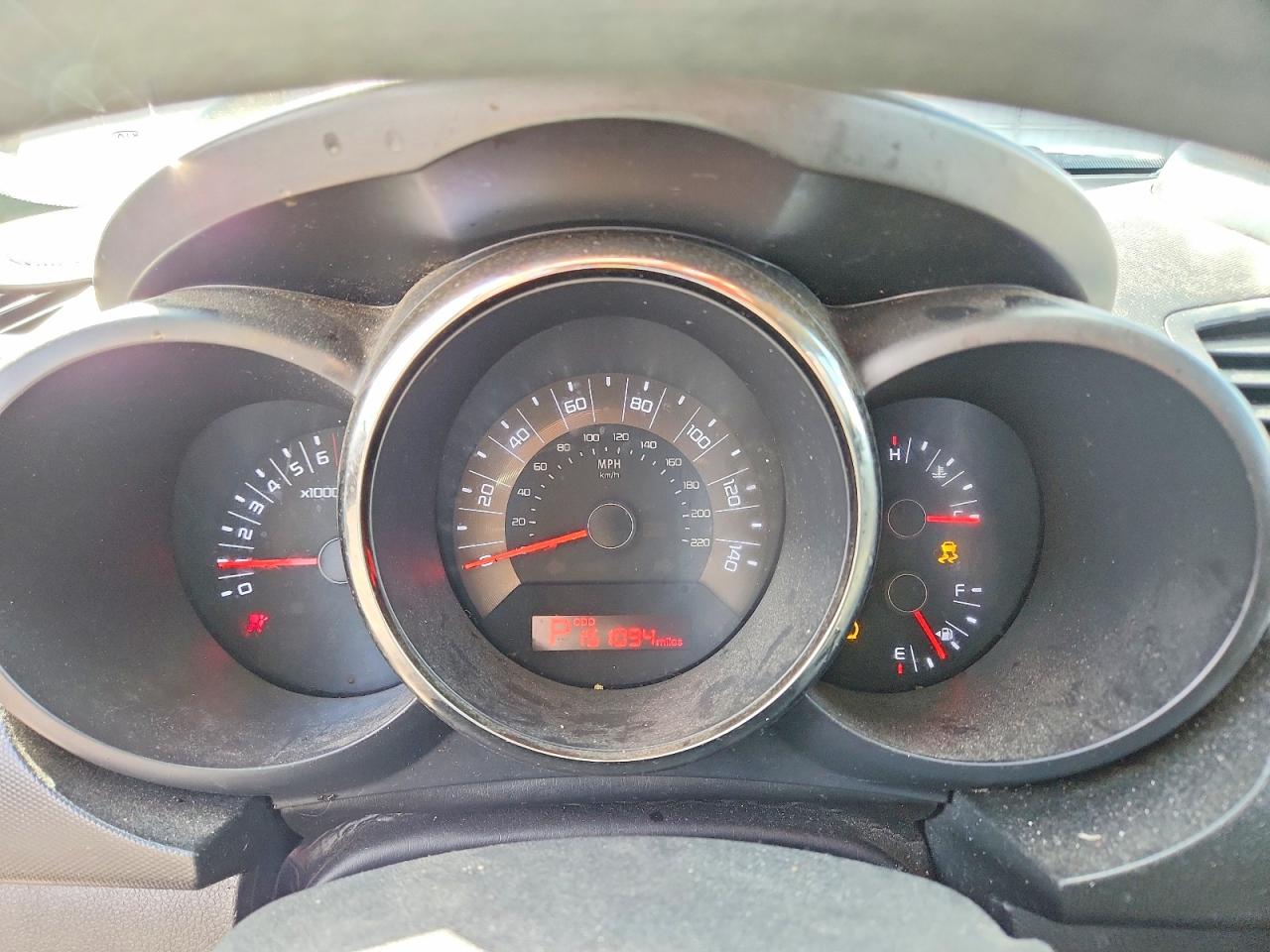 2011 Kia Soul + Silver vin: KNDJT2A24B7315787