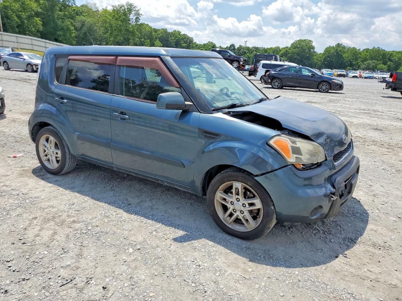 2011 Kia Soul Blue vin: KNDJT2A24B7331732