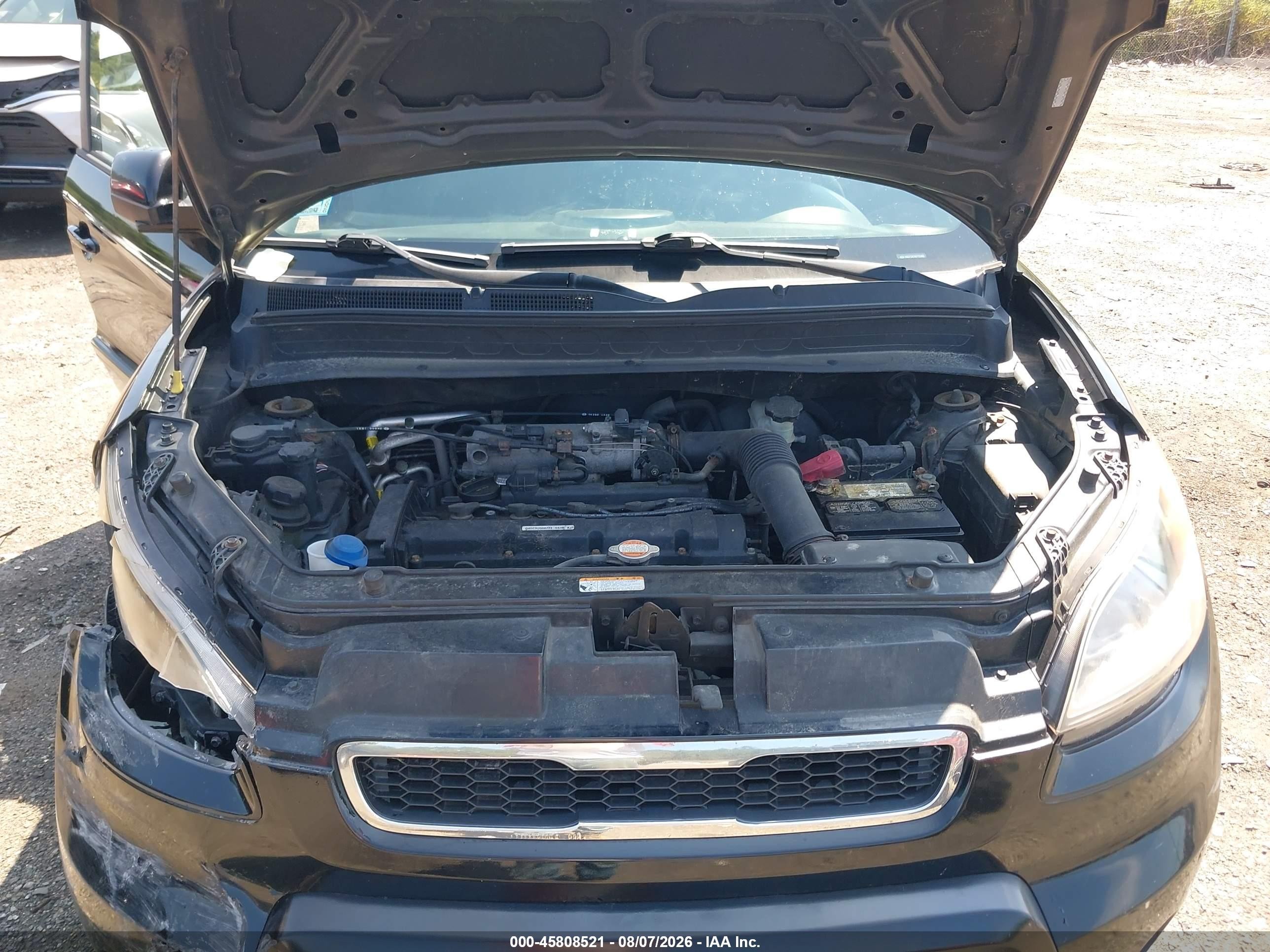 2011 Kia Soul + Black vin: KNDJT2A24B7732892