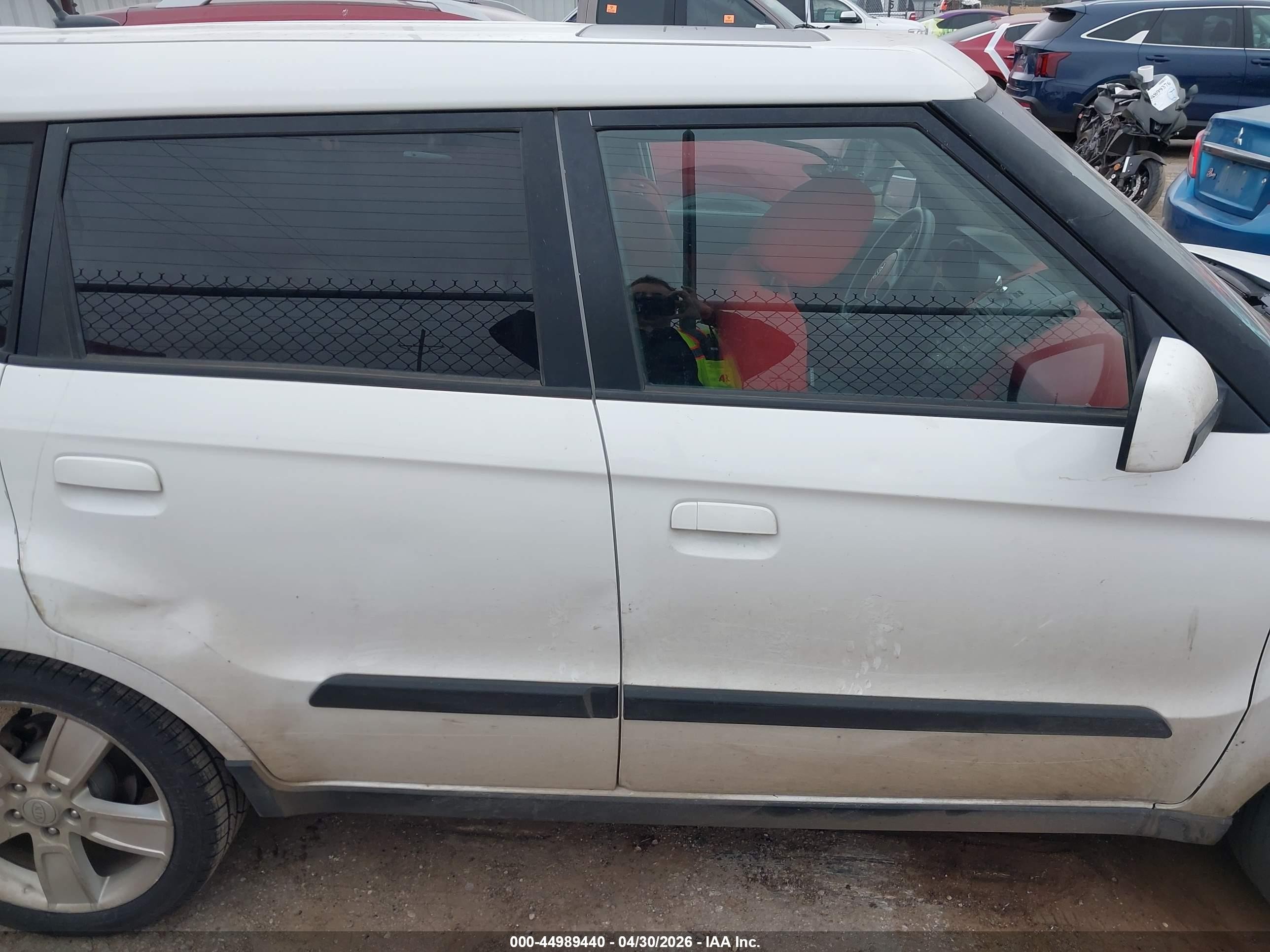 2010 Kia Soul Sport White vin: KNDJT2A25A7036735
