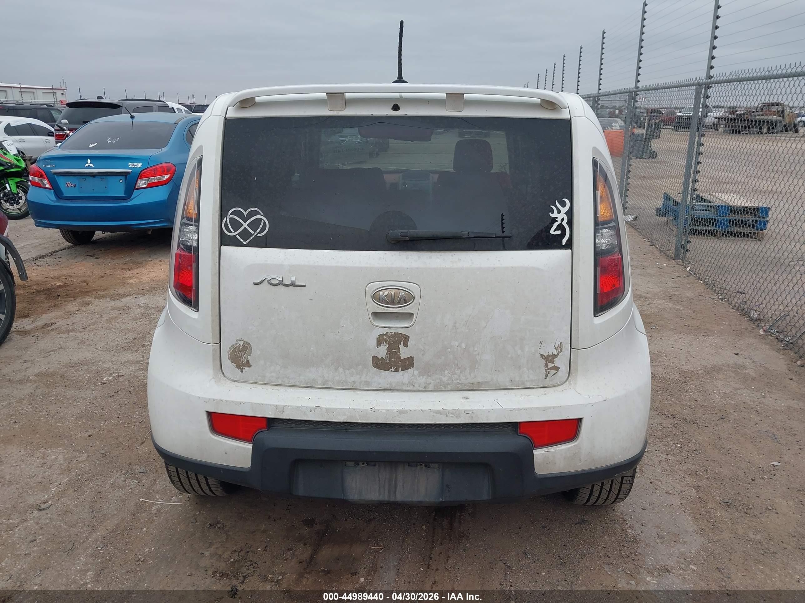 2010 Kia Soul Sport White vin: KNDJT2A25A7036735