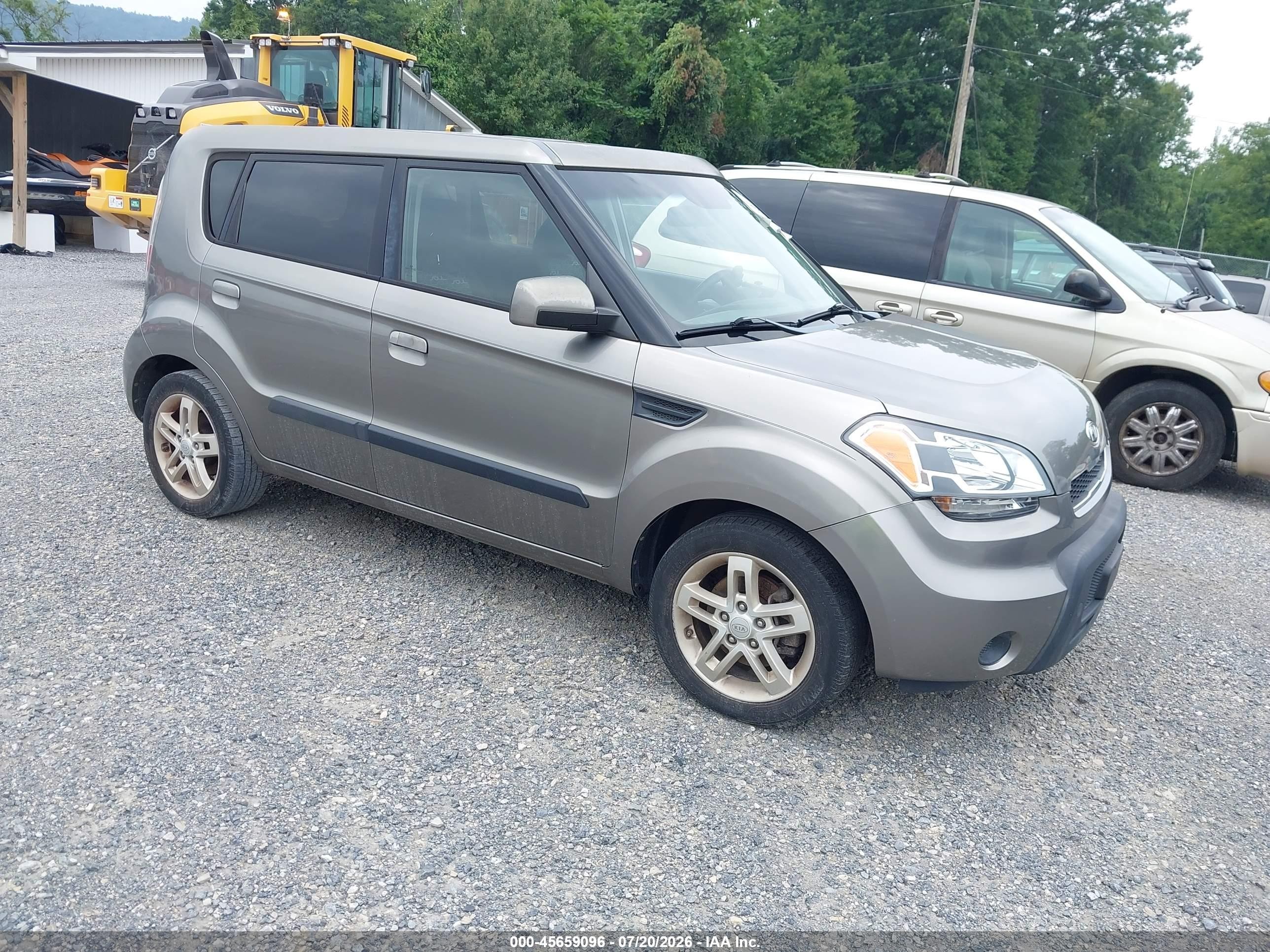 2010 Kia Soul + Серый vin: KNDJT2A25A7046603