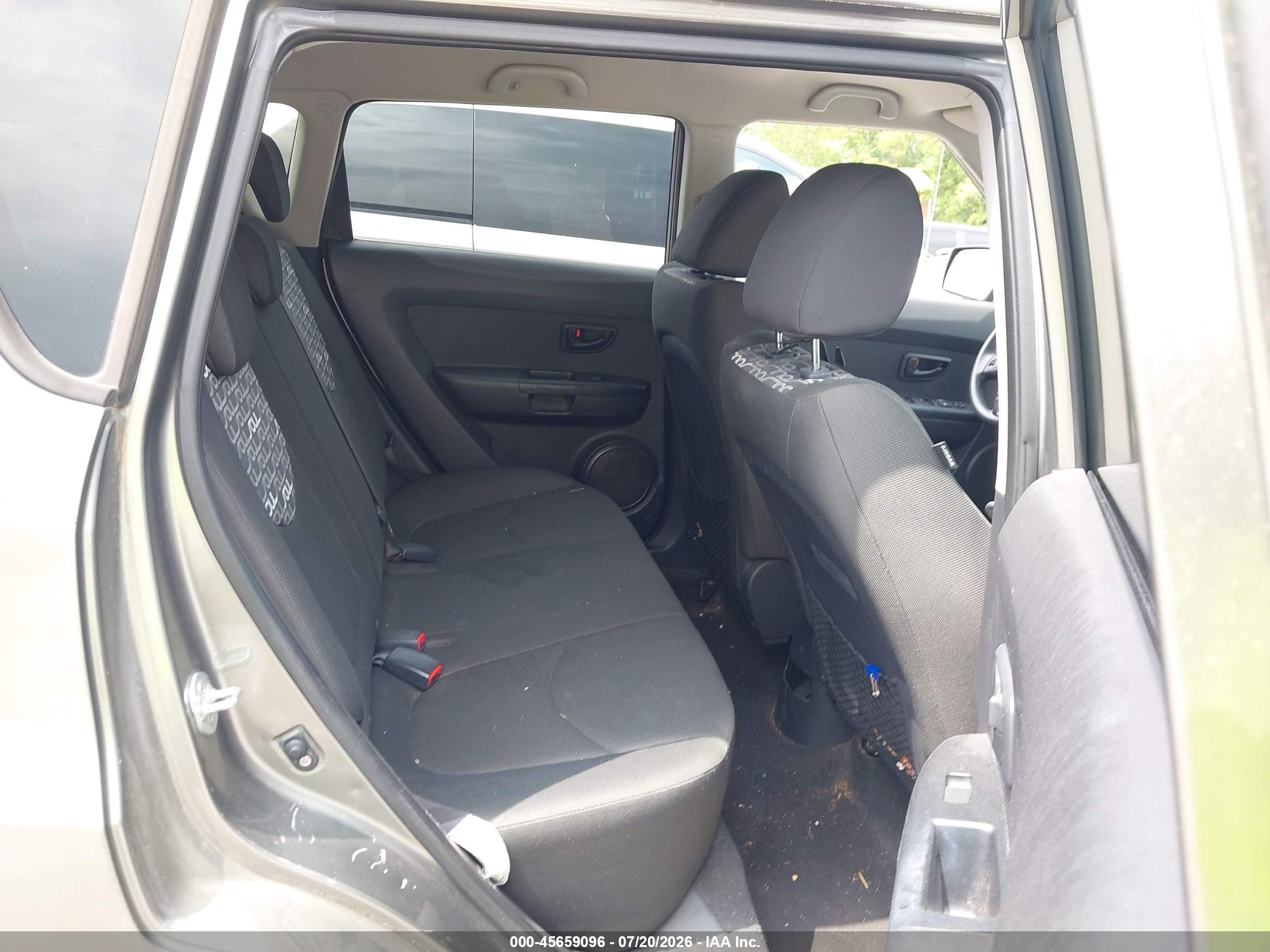 2010 Kia Soul + Серый vin: KNDJT2A25A7046603