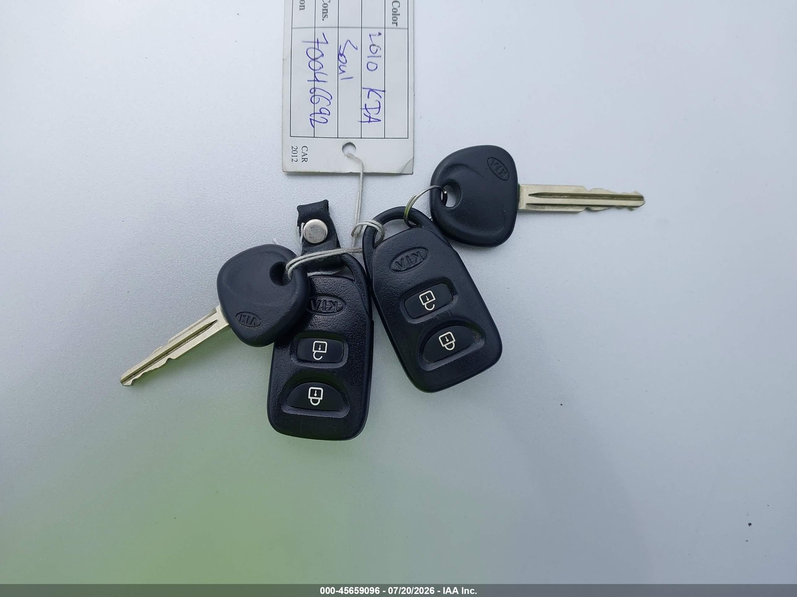 2010 Kia Soul + Серый vin: KNDJT2A25A7046603