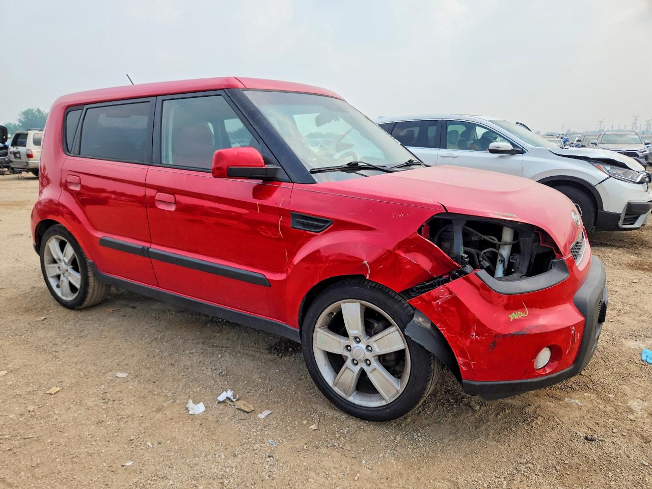 2010 Kia Soul + Red vin: KNDJT2A25A7046763