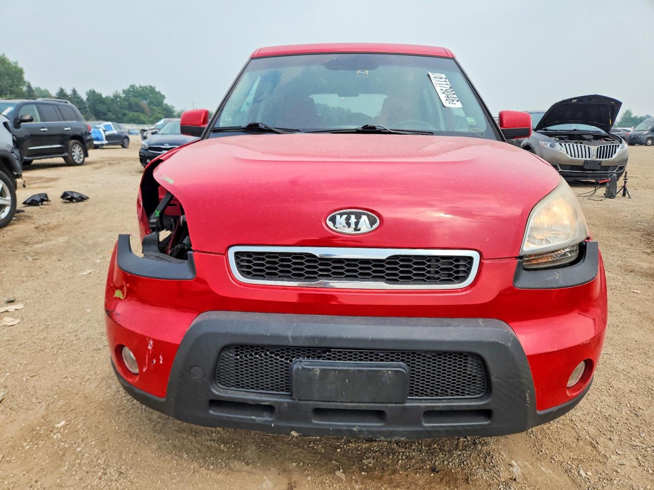 2010 Kia Soul + Red vin: KNDJT2A25A7046763