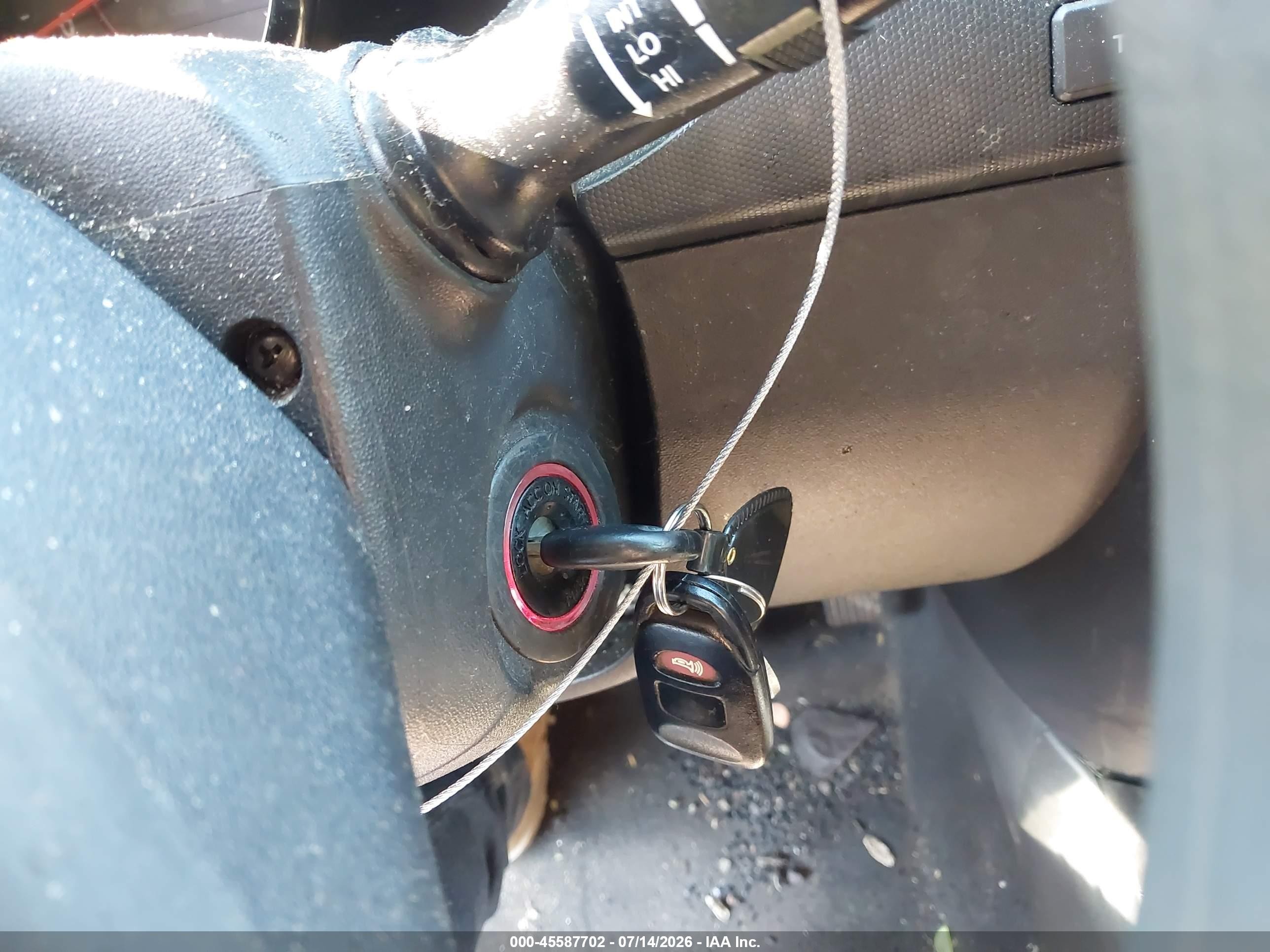 2010 Kia Soul + Серебряный vin: KNDJT2A25A7111773