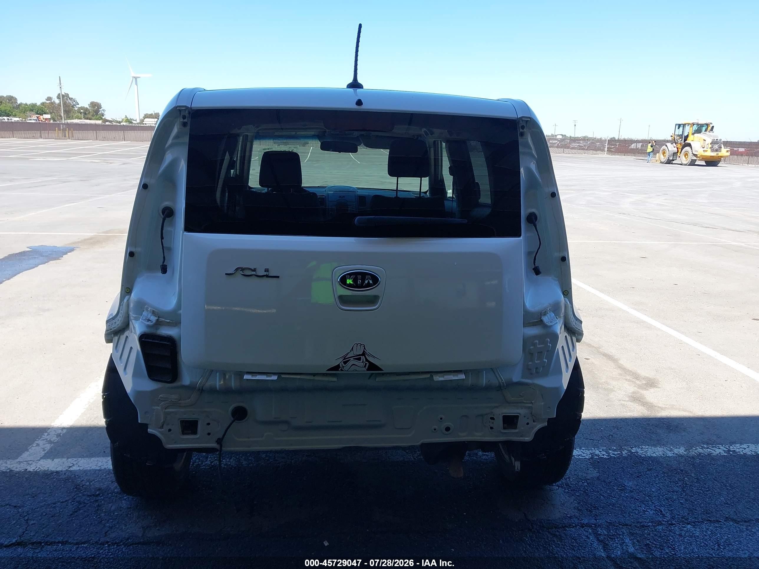 2010 Kia Soul + Белый vin: KNDJT2A25A7115984