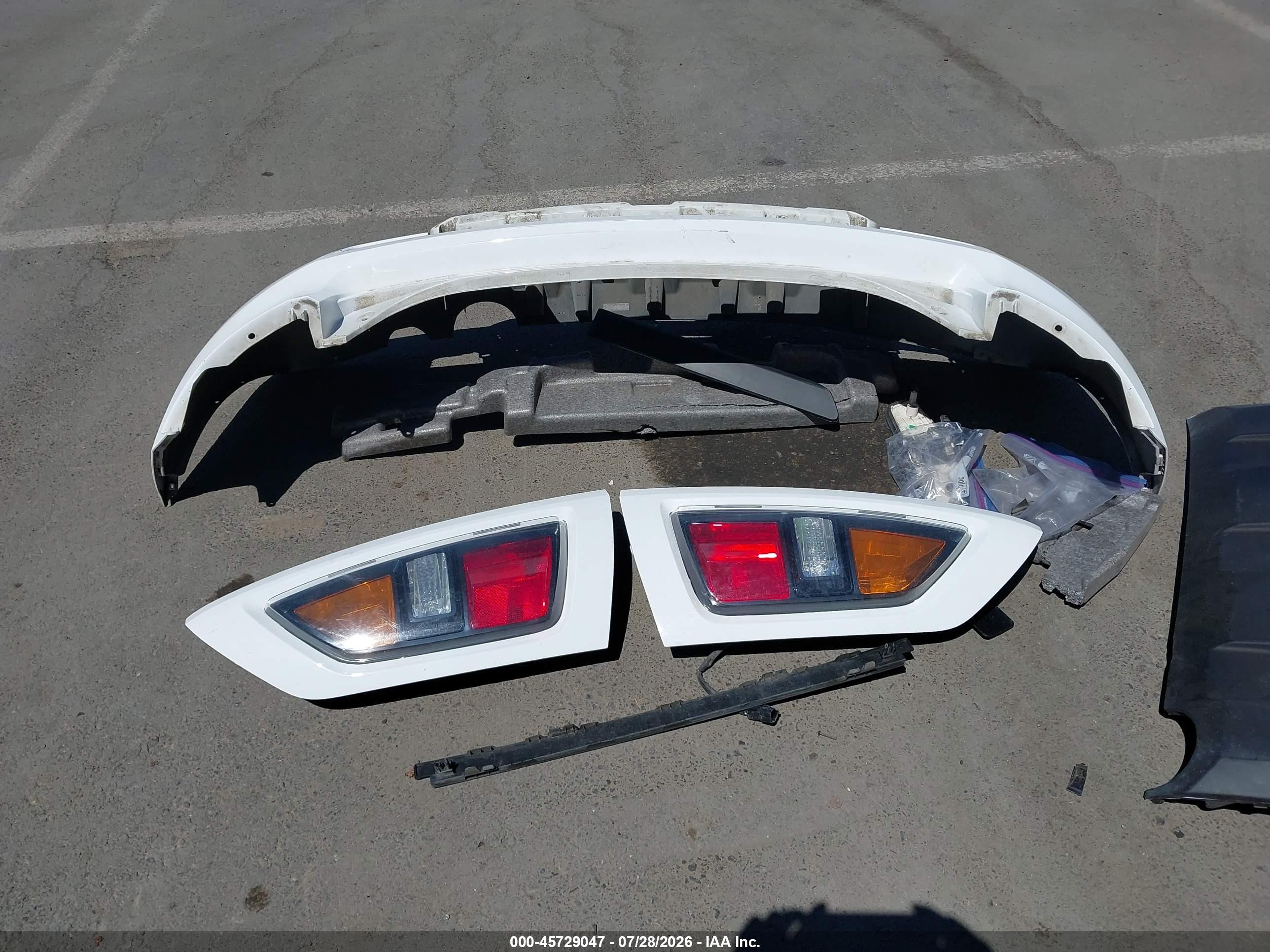 2010 Kia Soul + Белый vin: KNDJT2A25A7115984