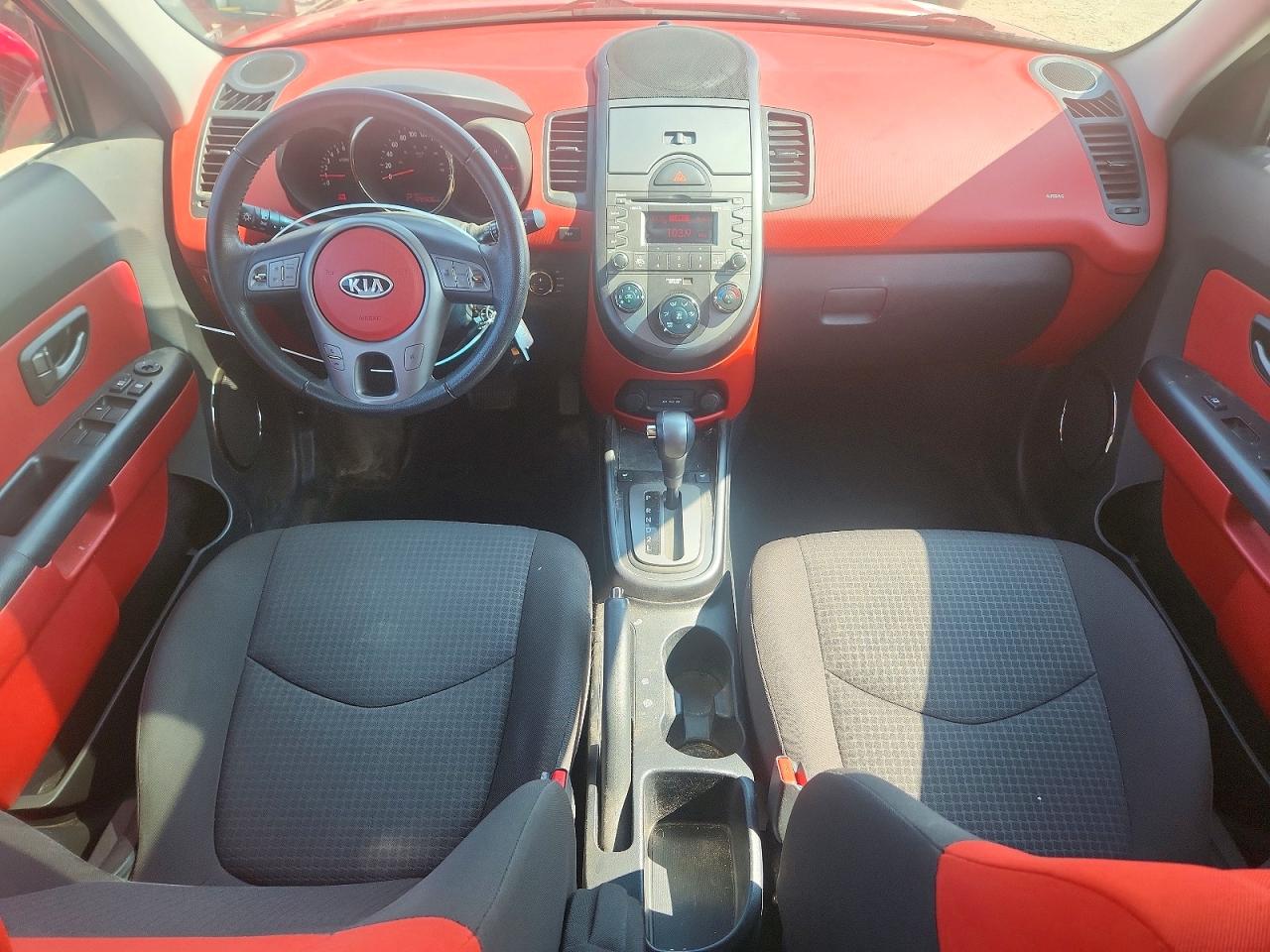 2010 Kia Soul + Красный vin: KNDJT2A25A7123065