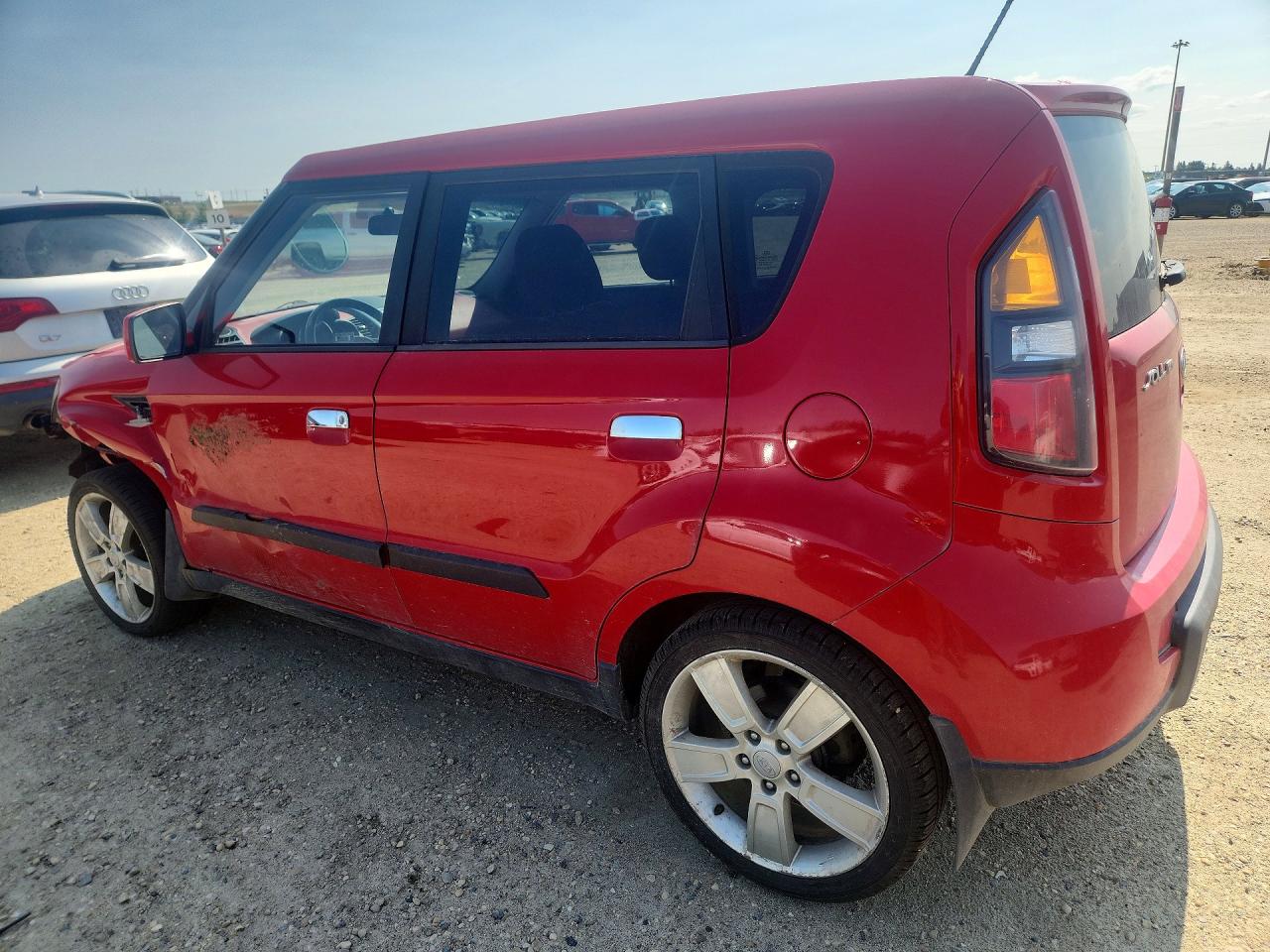 2010 Kia Soul + Красный vin: KNDJT2A25A7123065