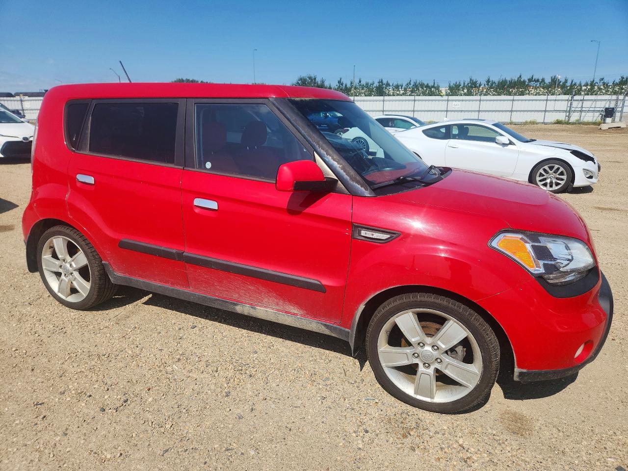 2010 Kia Soul + Красный vin: KNDJT2A25A7123065