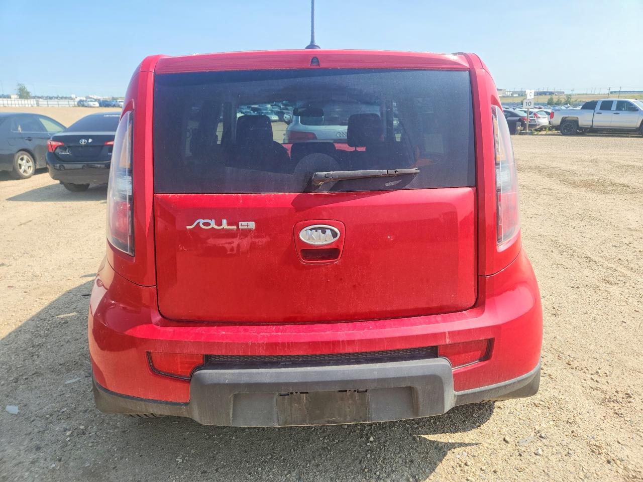 2010 Kia Soul + Красный vin: KNDJT2A25A7123065
