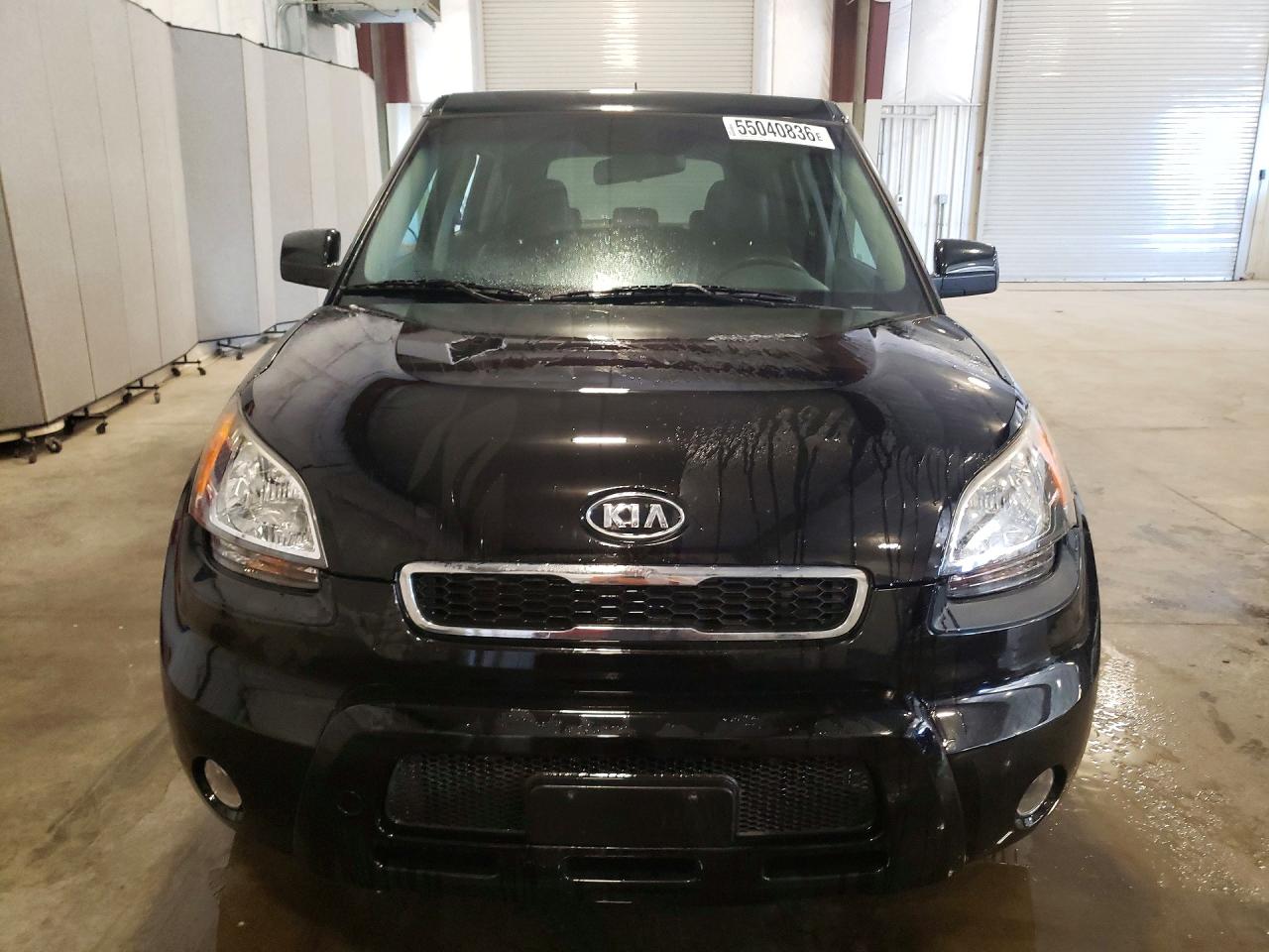 2010 Kia Soul + Black vin: KNDJT2A25A7126435