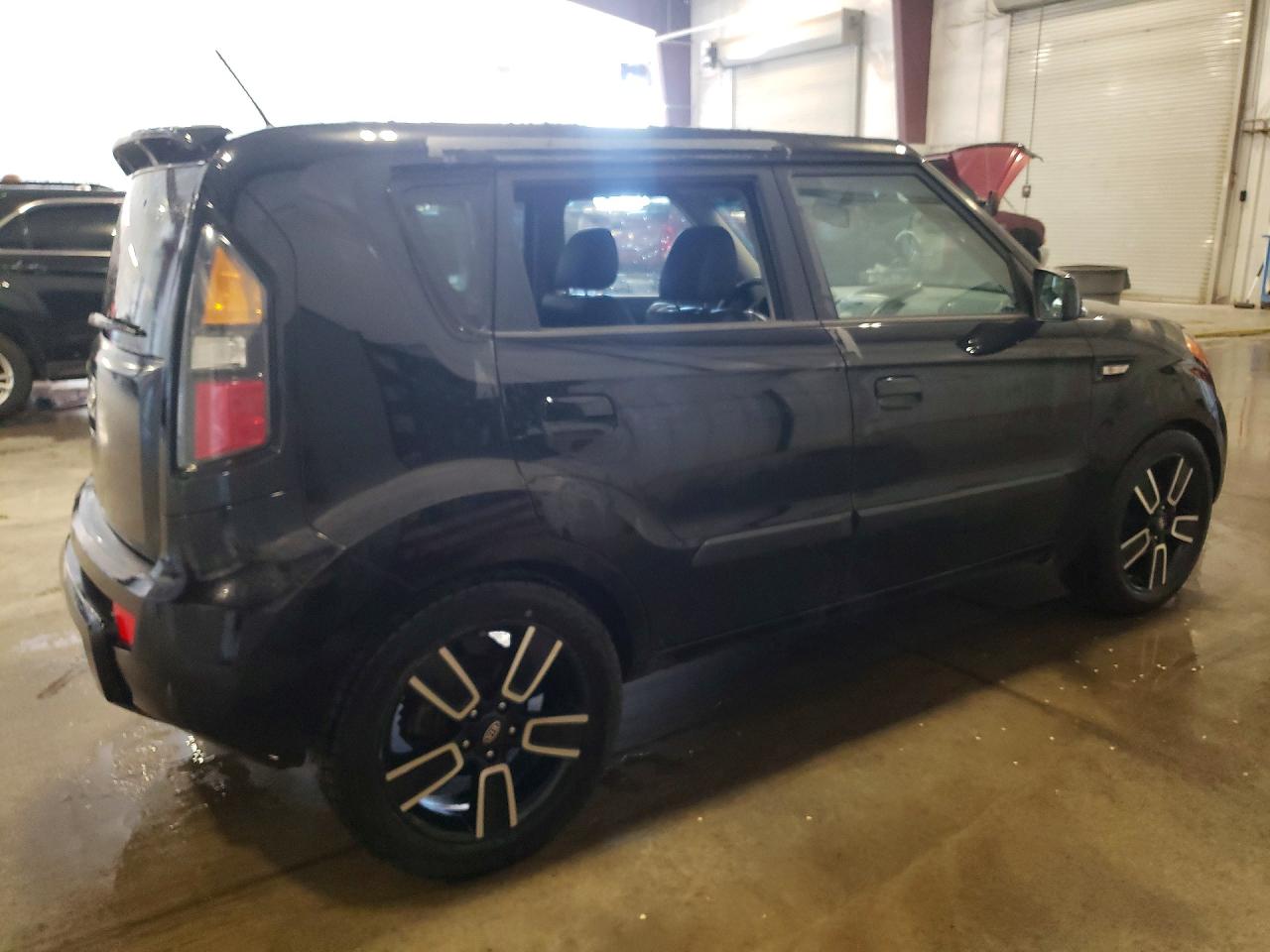 2010 Kia Soul + Black vin: KNDJT2A25A7126435