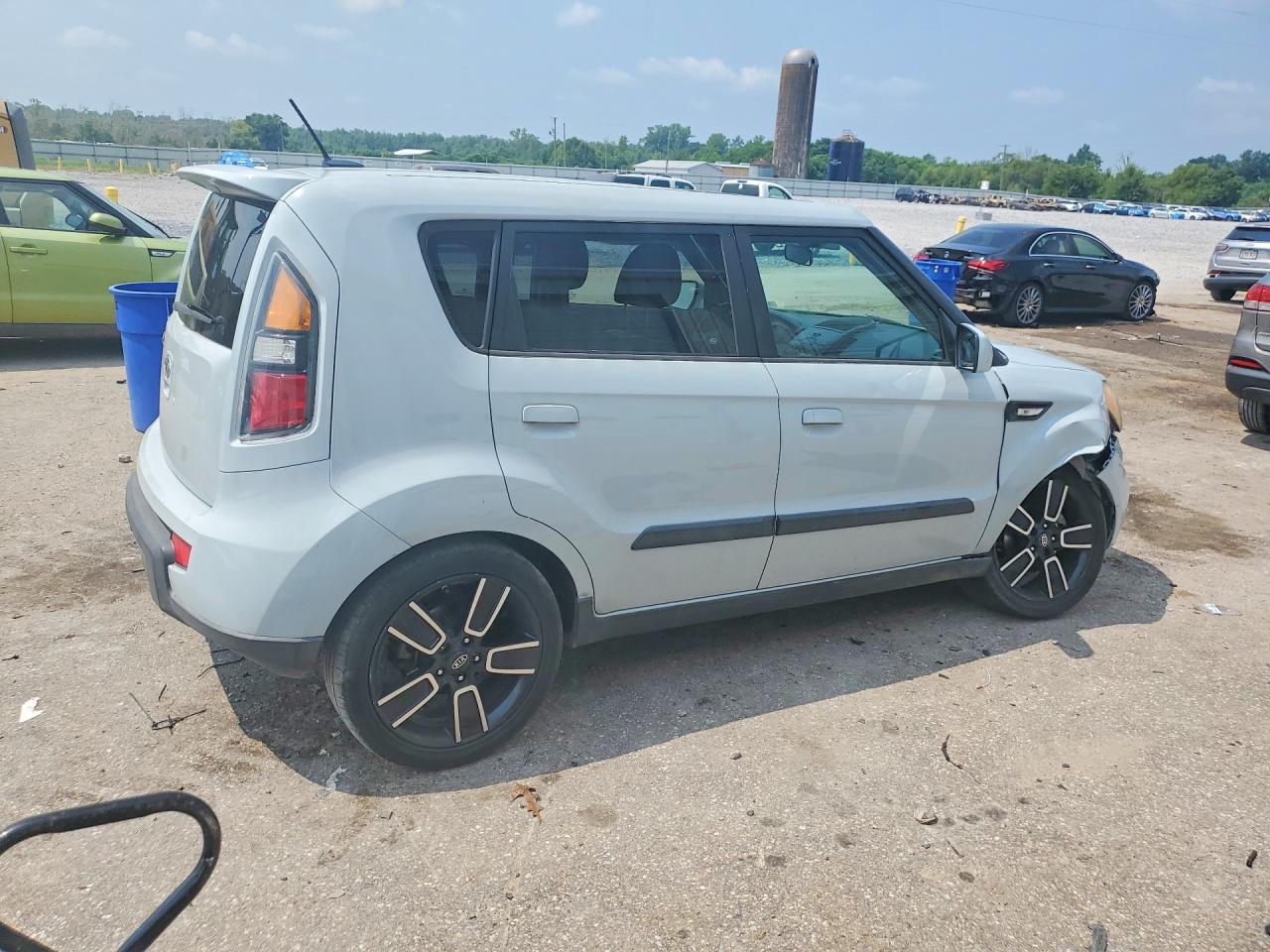 2010 Kia Soul + Gray vin: KNDJT2A25A7170600