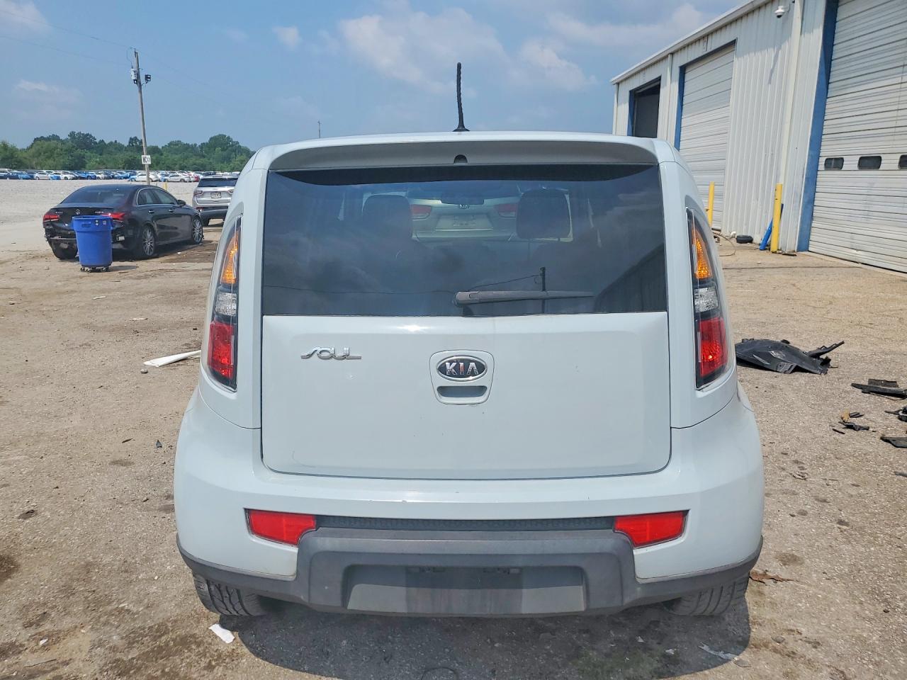 2010 Kia Soul + Gray vin: KNDJT2A25A7170600