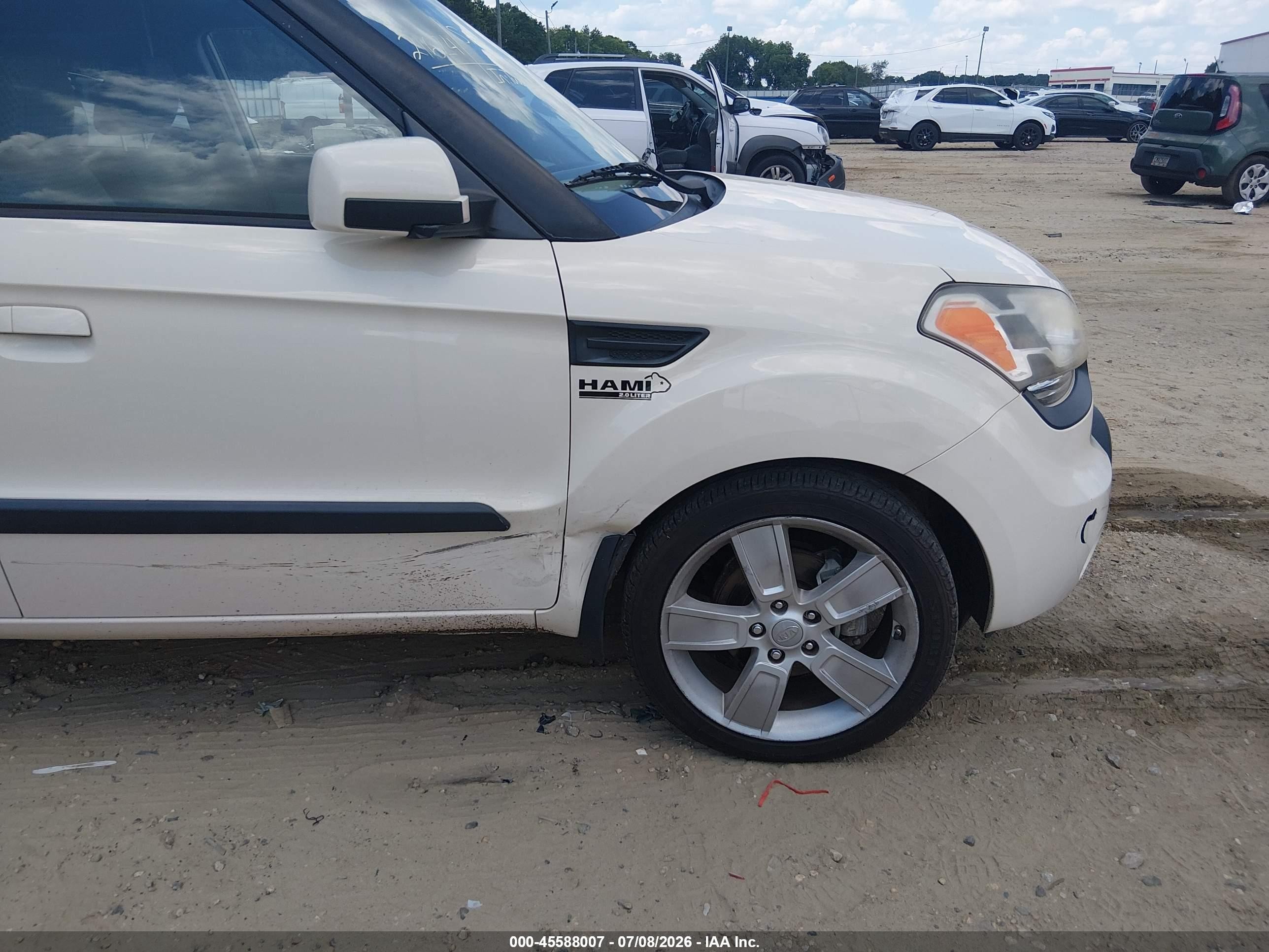2010 Kia Soul ! White vin: KNDJT2A25A7171505