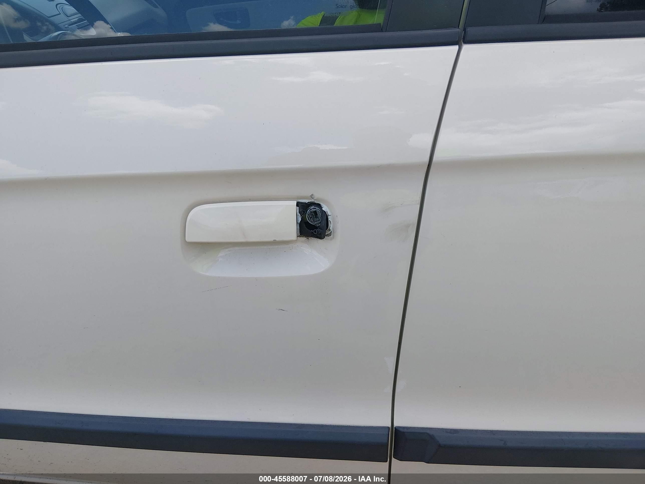 2010 Kia Soul ! White vin: KNDJT2A25A7171505