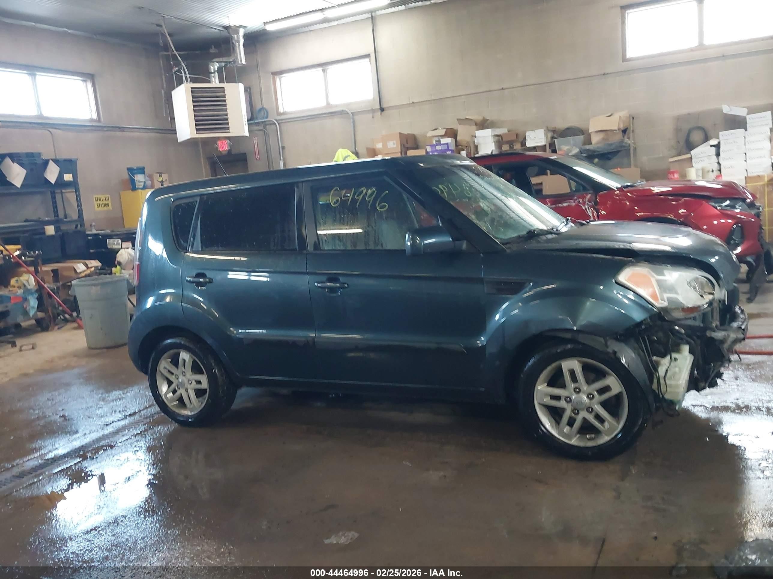 2011 Kia Soul + Бирюзовый vin: KNDJT2A25B7214726