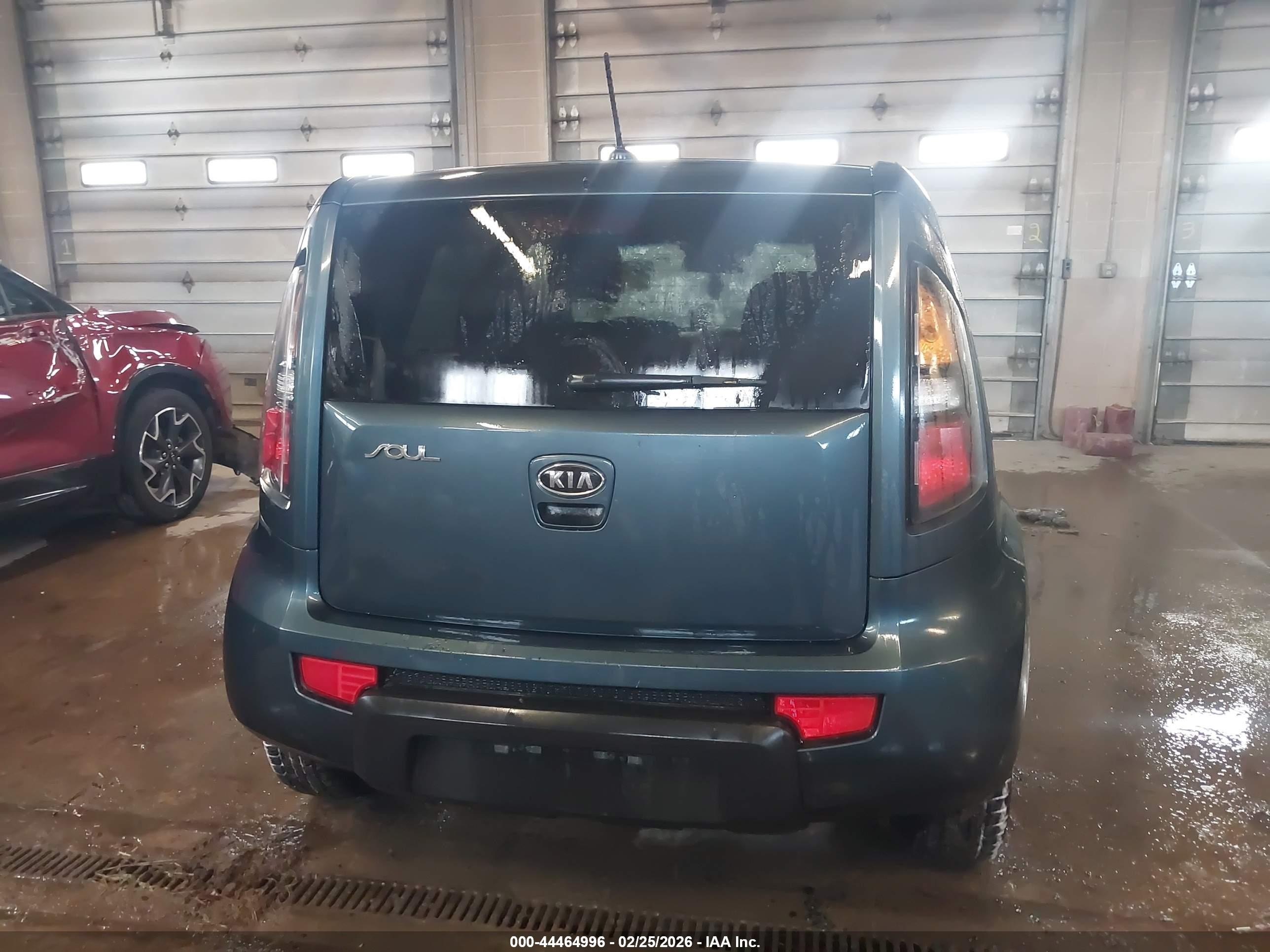 2011 Kia Soul + Бирюзовый vin: KNDJT2A25B7214726