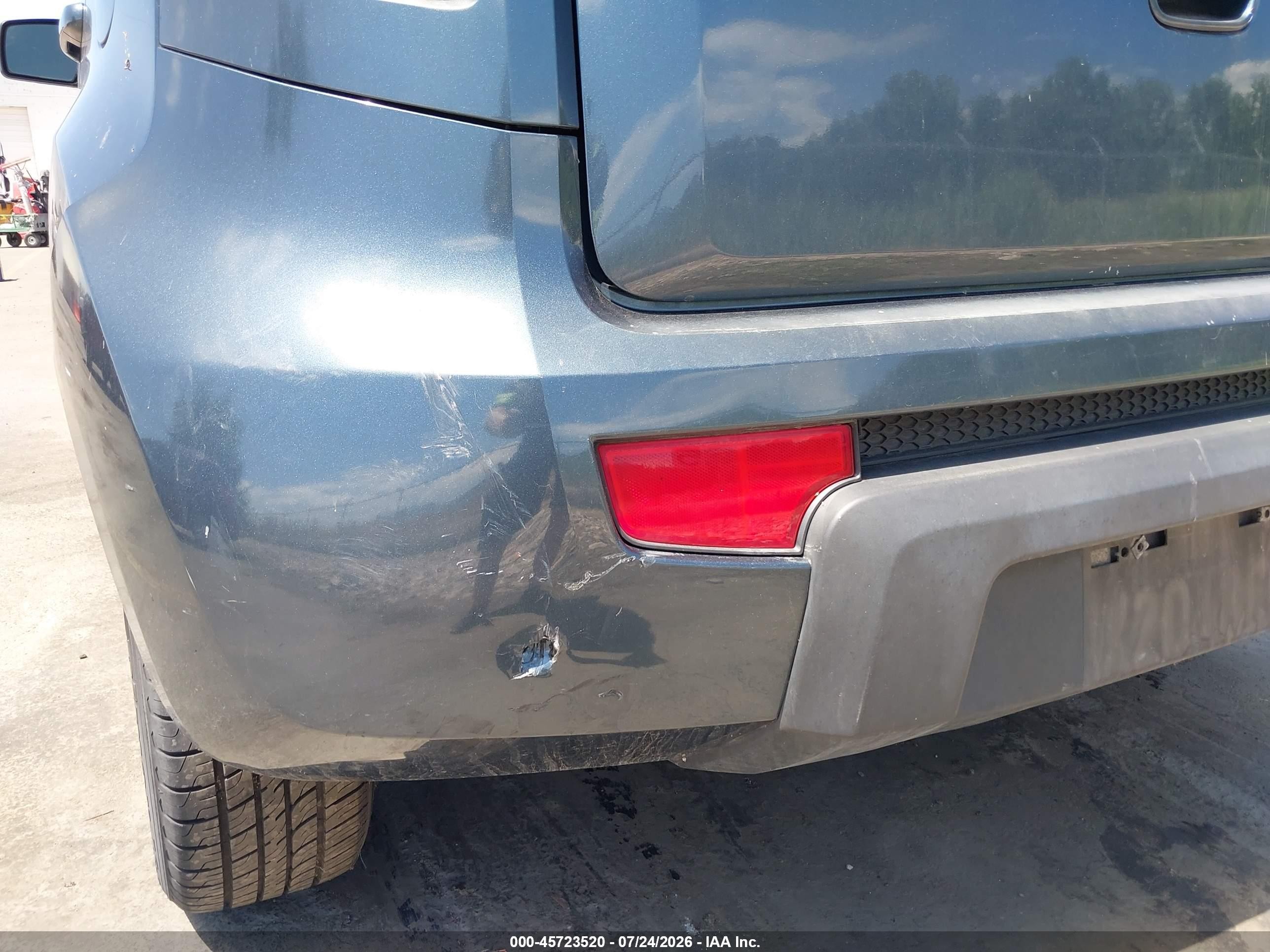 2011 Kia Soul + Blue vin: KNDJT2A25B7223295