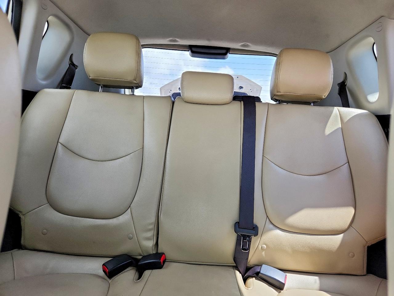 2011 Kia Soul ! Cream vin: KNDJT2A25B7321615