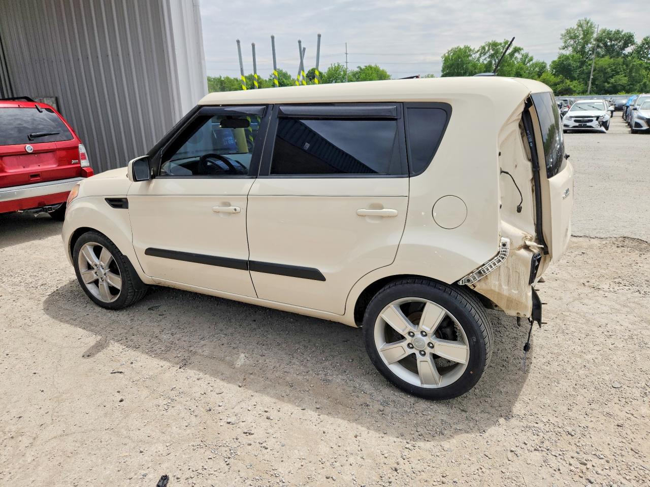 2011 Kia Soul ! Beige vin: KNDJT2A25B7718256
