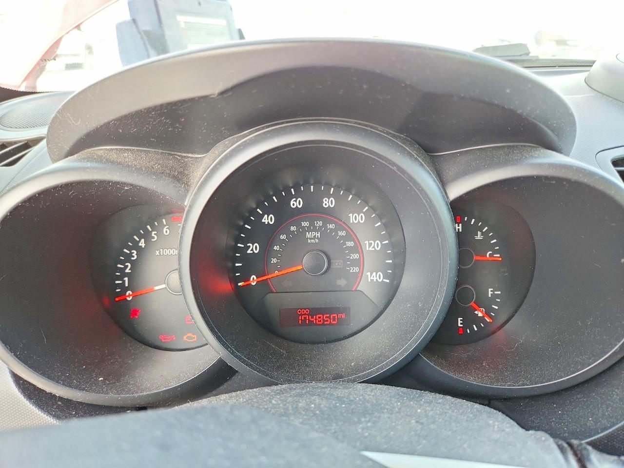 2010 Kia Soul + Красный vin: KNDJT2A26A7069758