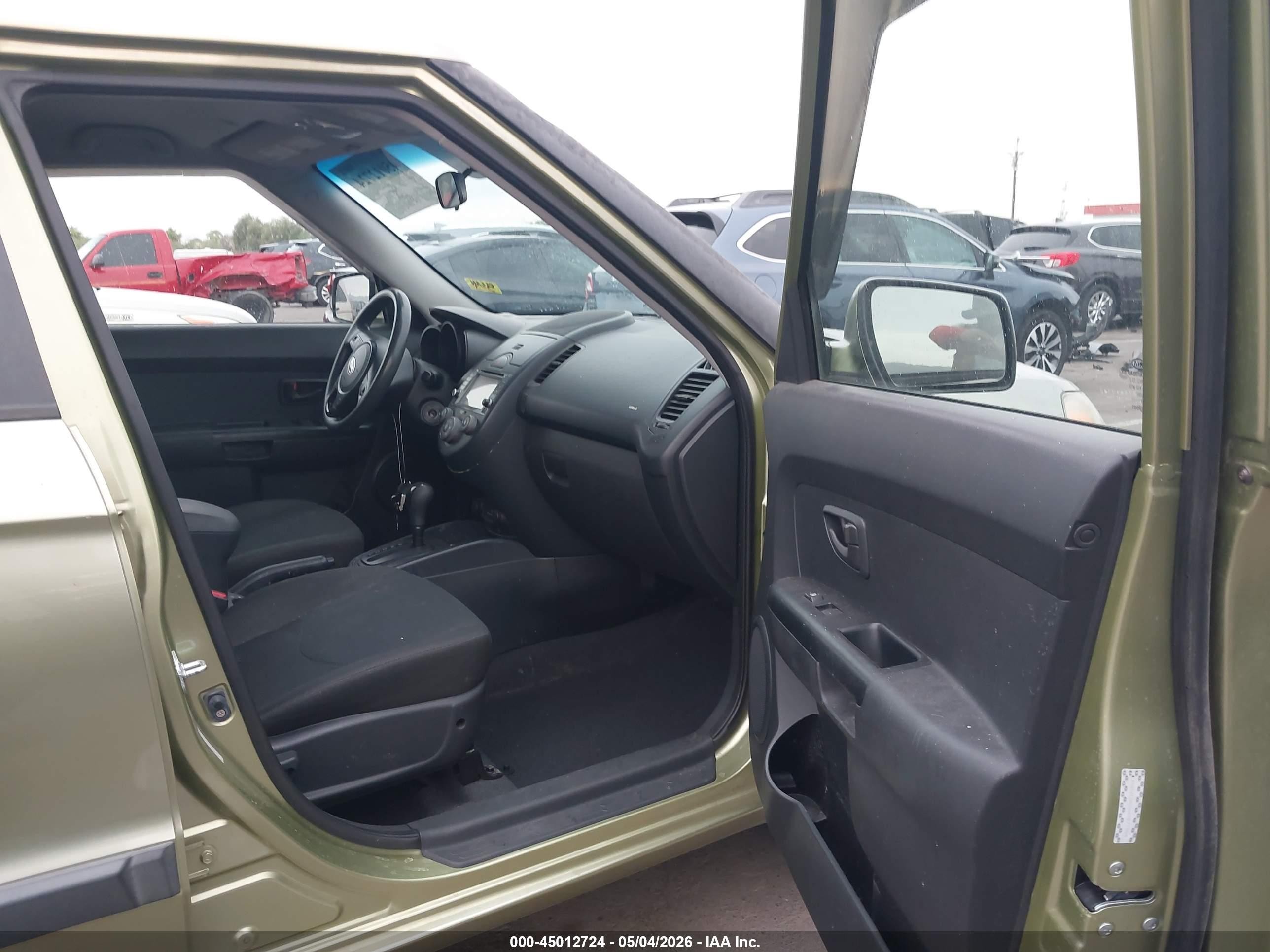 2010 Kia Soul + Green vin: KNDJT2A26A7077584