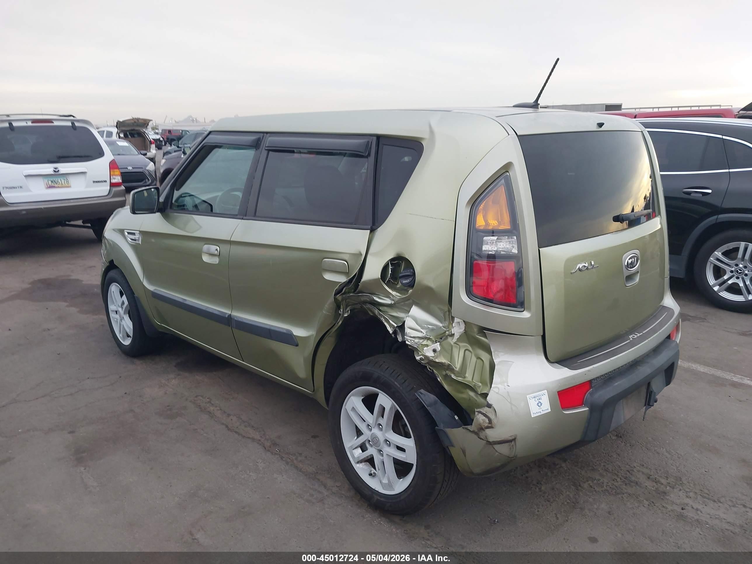 2010 Kia Soul + Green vin: KNDJT2A26A7077584