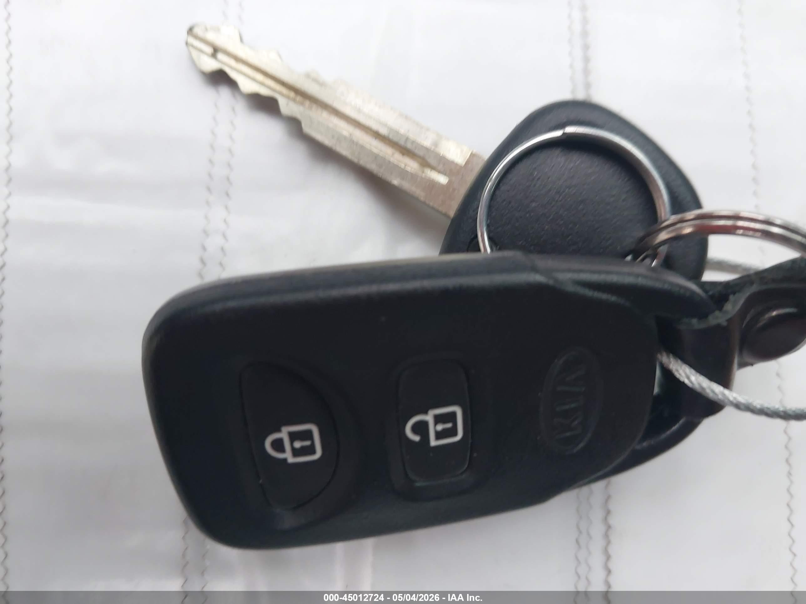 2010 Kia Soul + Green vin: KNDJT2A26A7077584