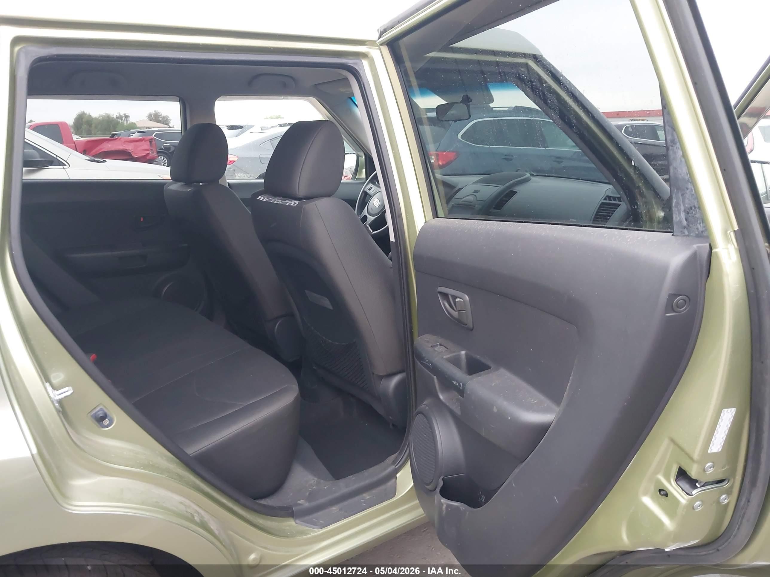 2010 Kia Soul + Green vin: KNDJT2A26A7077584