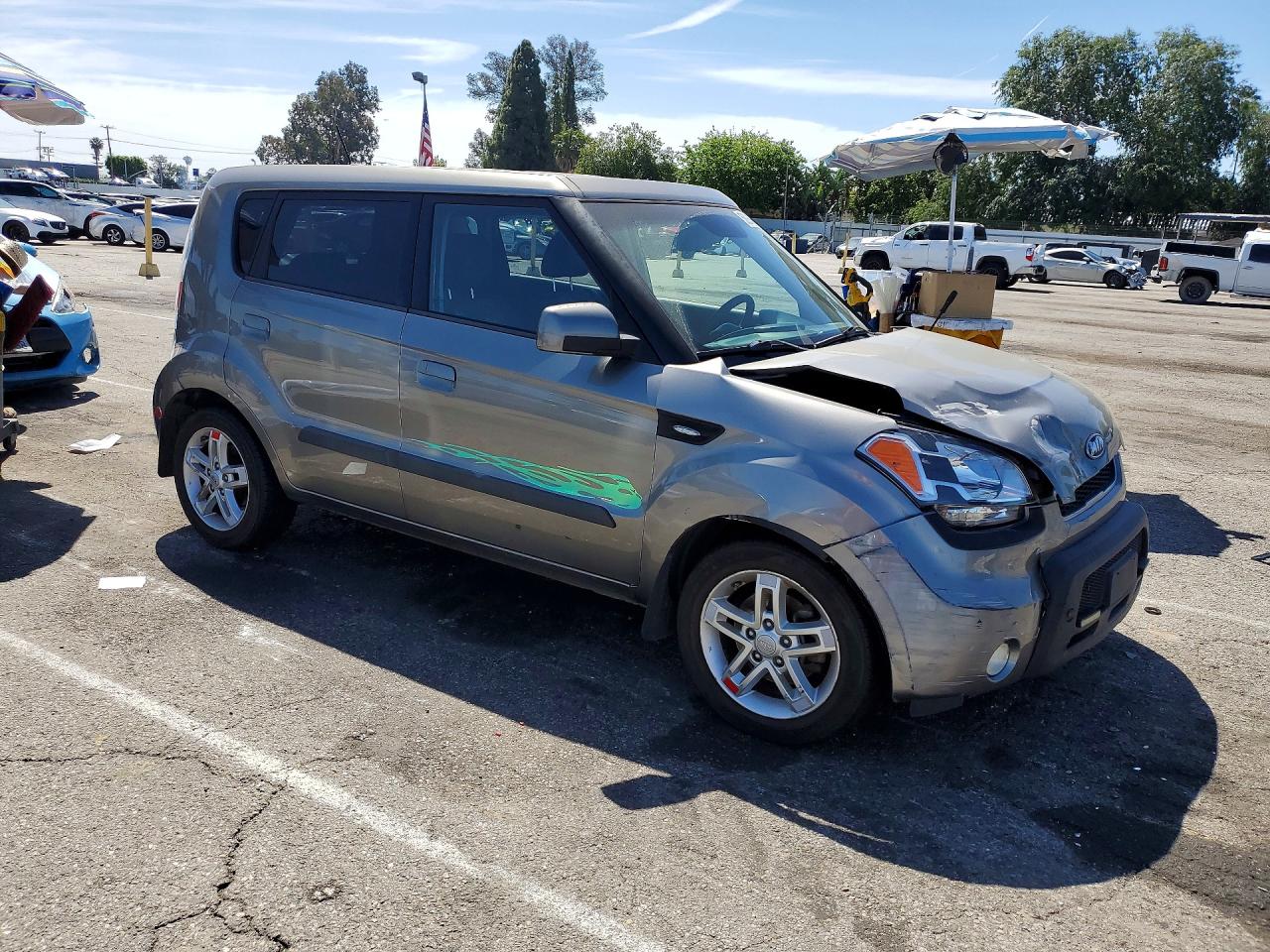 2010 Kia Soul + Gray vin: KNDJT2A26A7146421