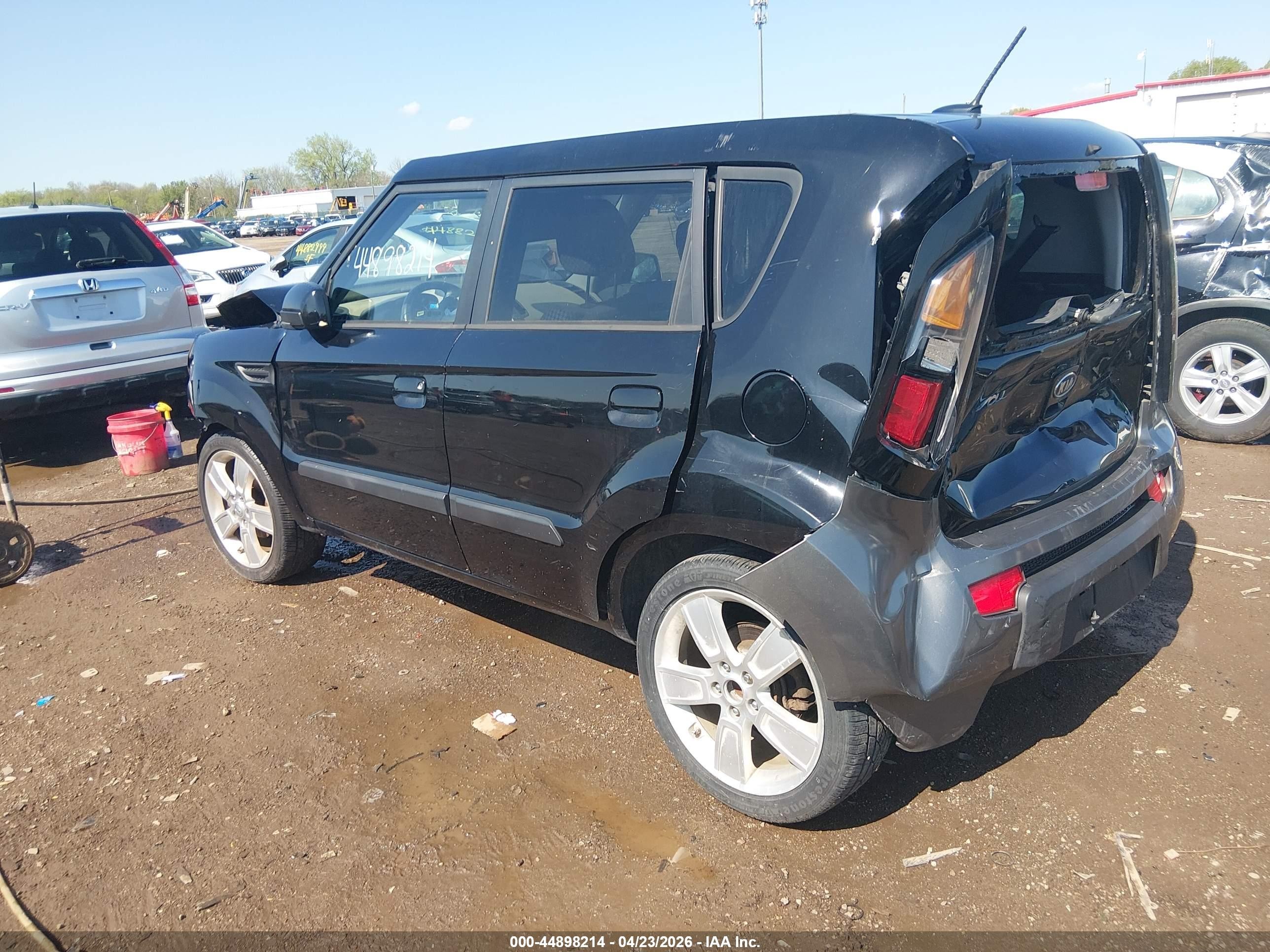 2010 Kia Soul ! Black vin: KNDJT2A26A7182965