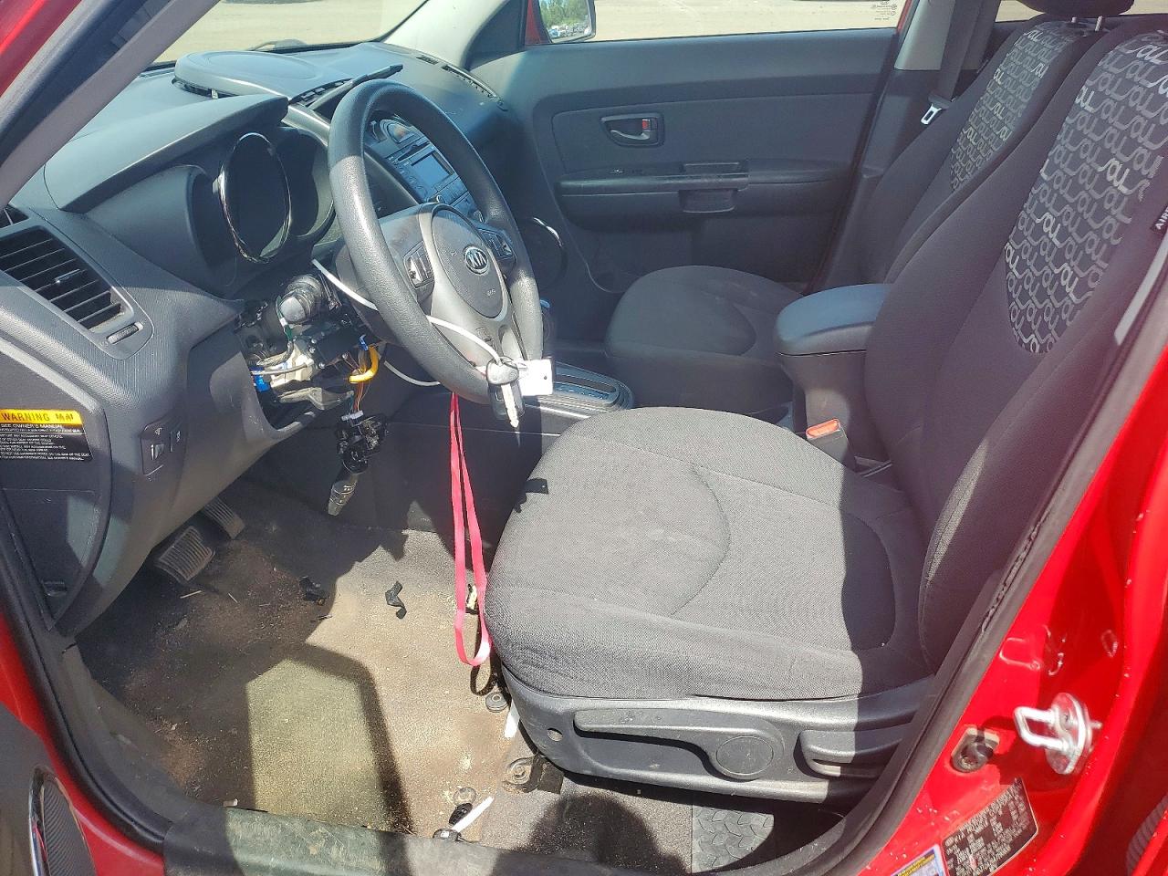 2010 Kia Soul + Red vin: KNDJT2A26A7190838