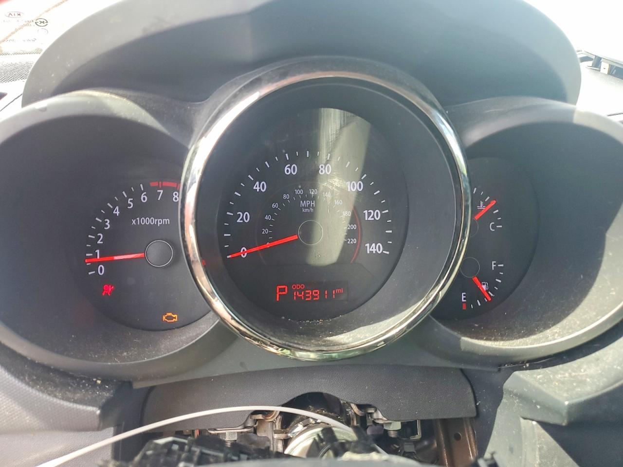2010 Kia Soul + Red vin: KNDJT2A26A7190838