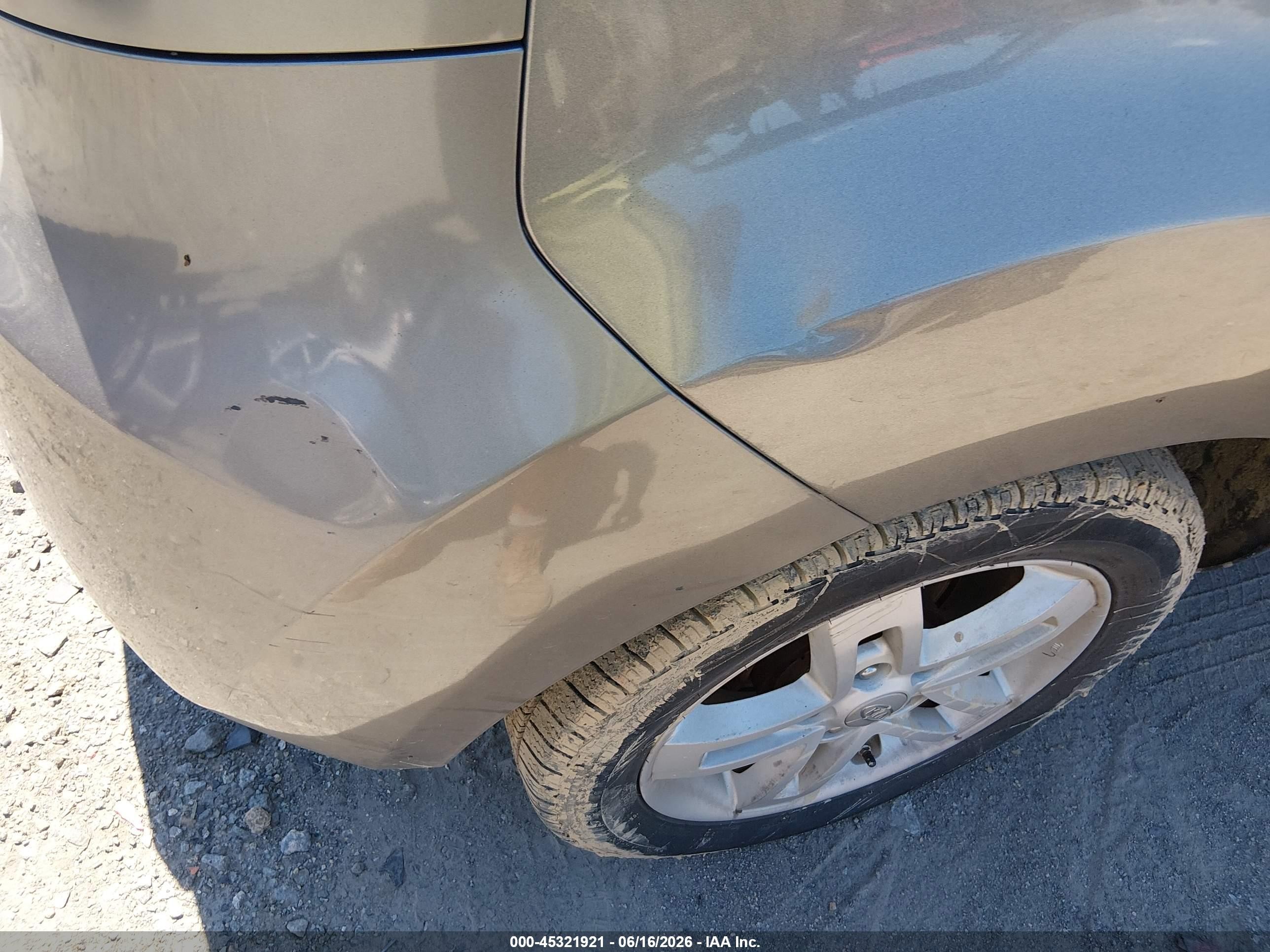 2011 Kia Soul + Gray vin: KNDJT2A26B7226089