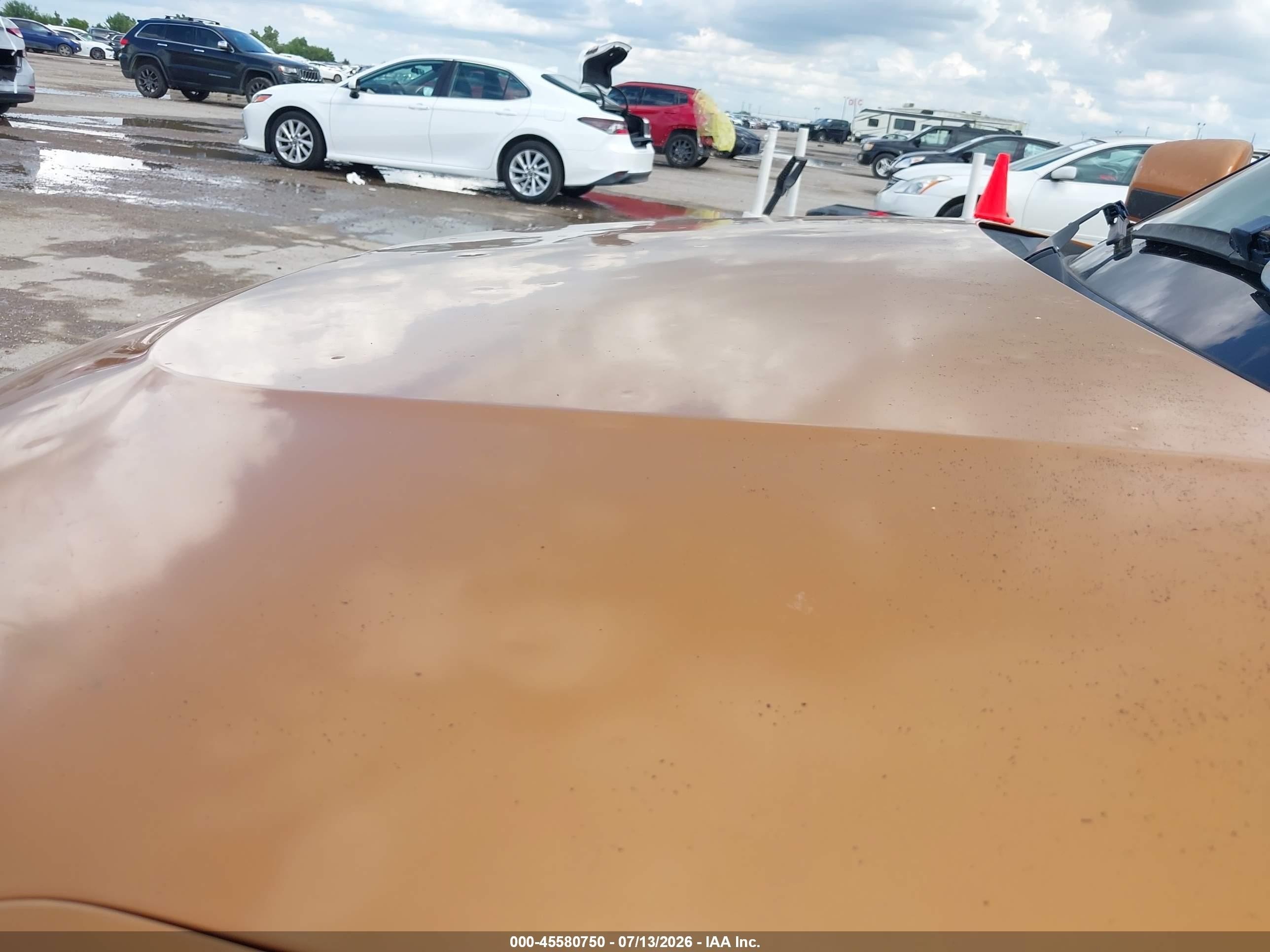 2011 Kia Soul + Orange vin: KNDJT2A26B7234676