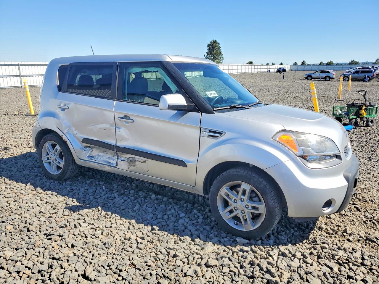 2011 Kia Soul + Silver vin: KNDJT2A26B7264499