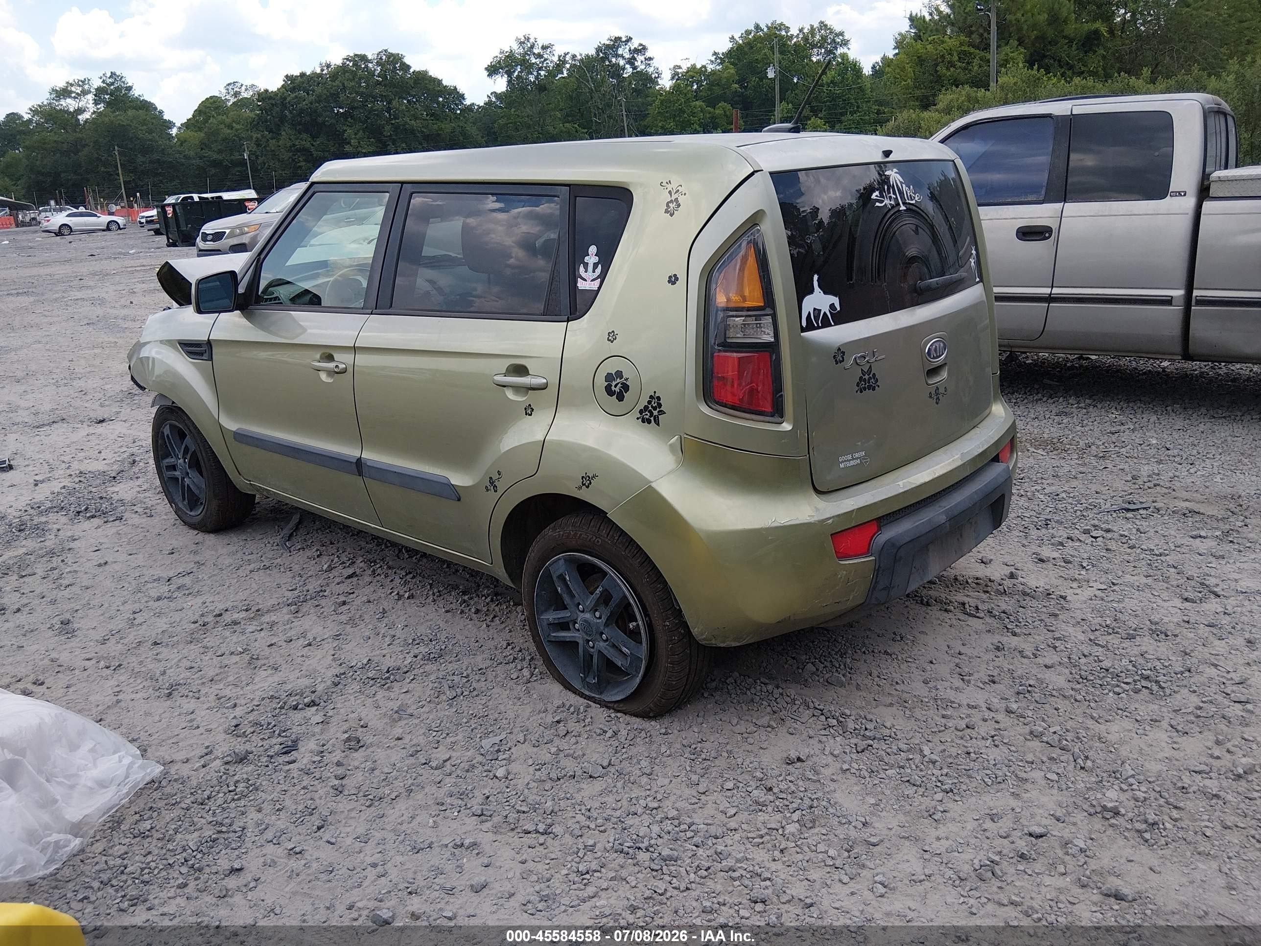 2011 Kia Soul + Green vin: KNDJT2A26B7298149