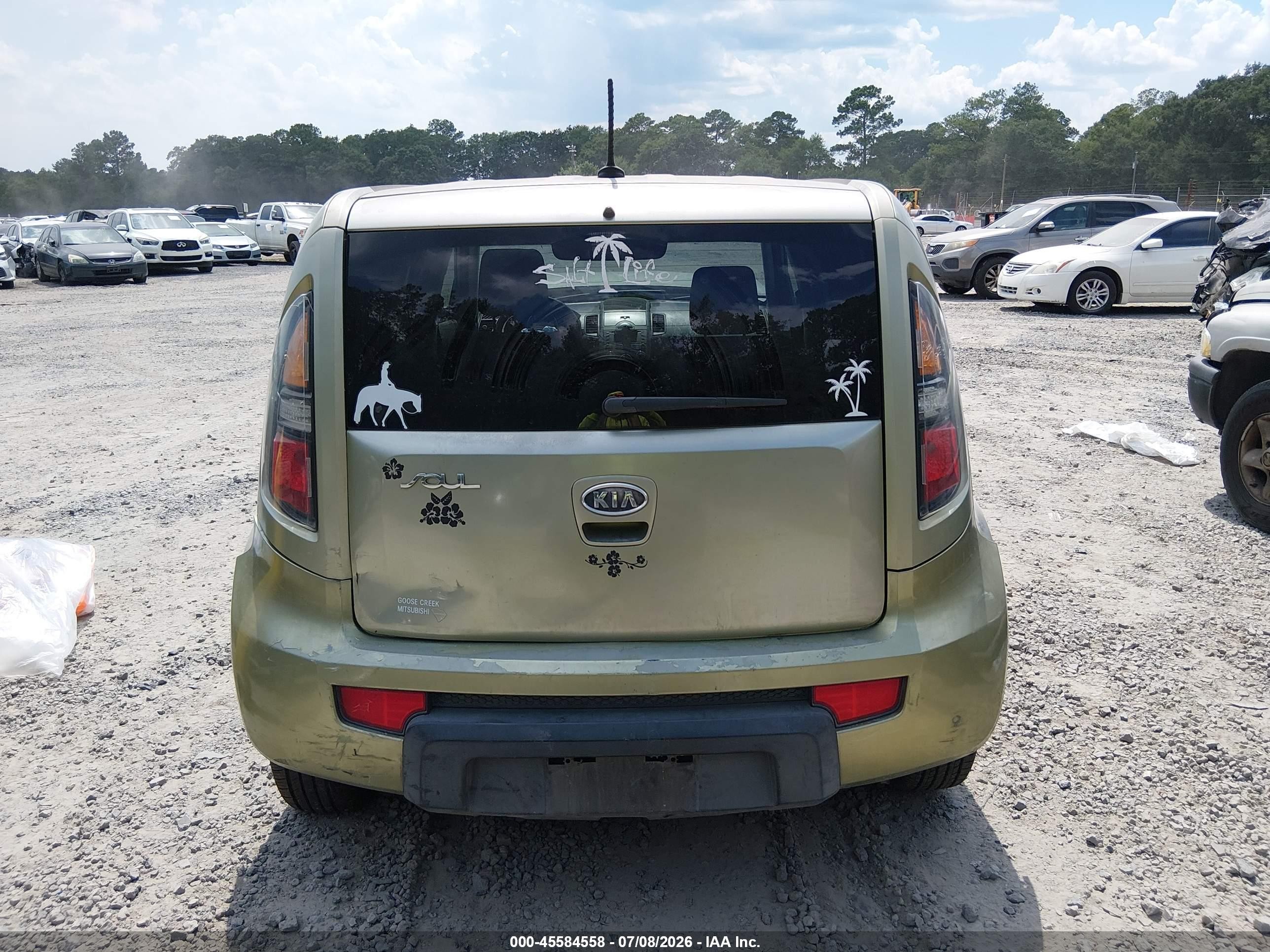 2011 Kia Soul + Green vin: KNDJT2A26B7298149