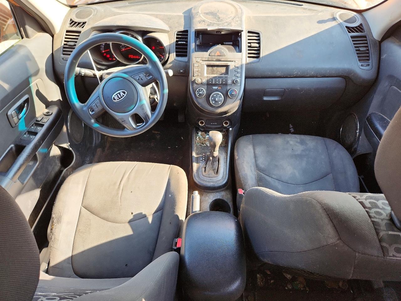 2011 Kia Soul + Orange vin: KNDJT2A26B7304208