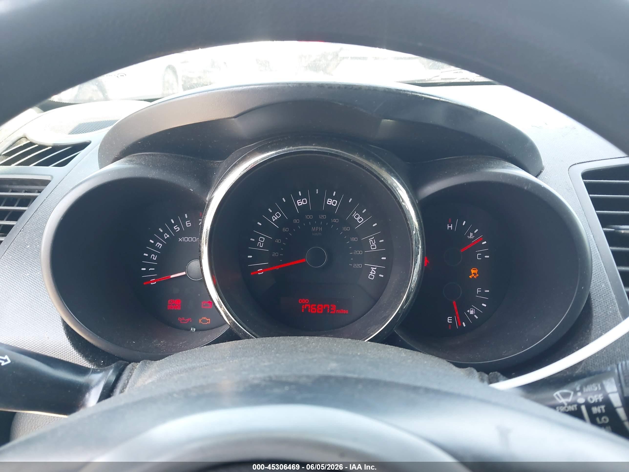 2011 Kia Soul + Green vin: KNDJT2A26B7309750