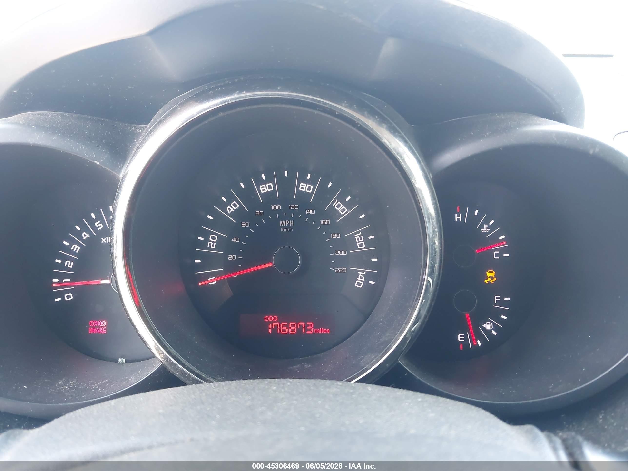 2011 Kia Soul + Green vin: KNDJT2A26B7309750