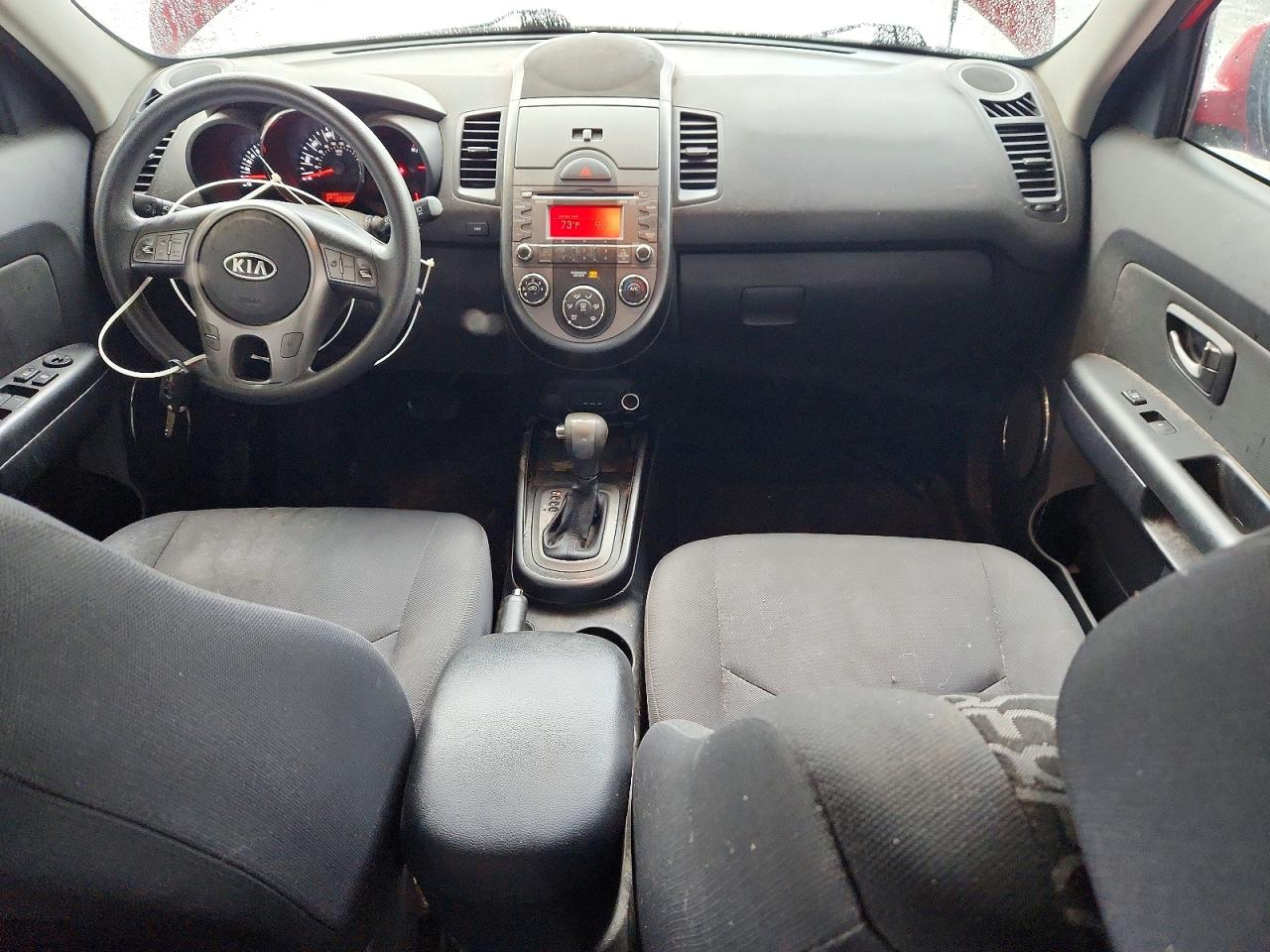 2011 Kia Soul + Красный vin: KNDJT2A26B7319775